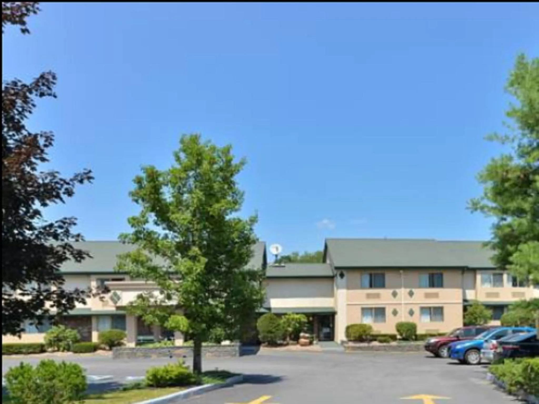 Property building in Americas Best Value Inn New Paltz
