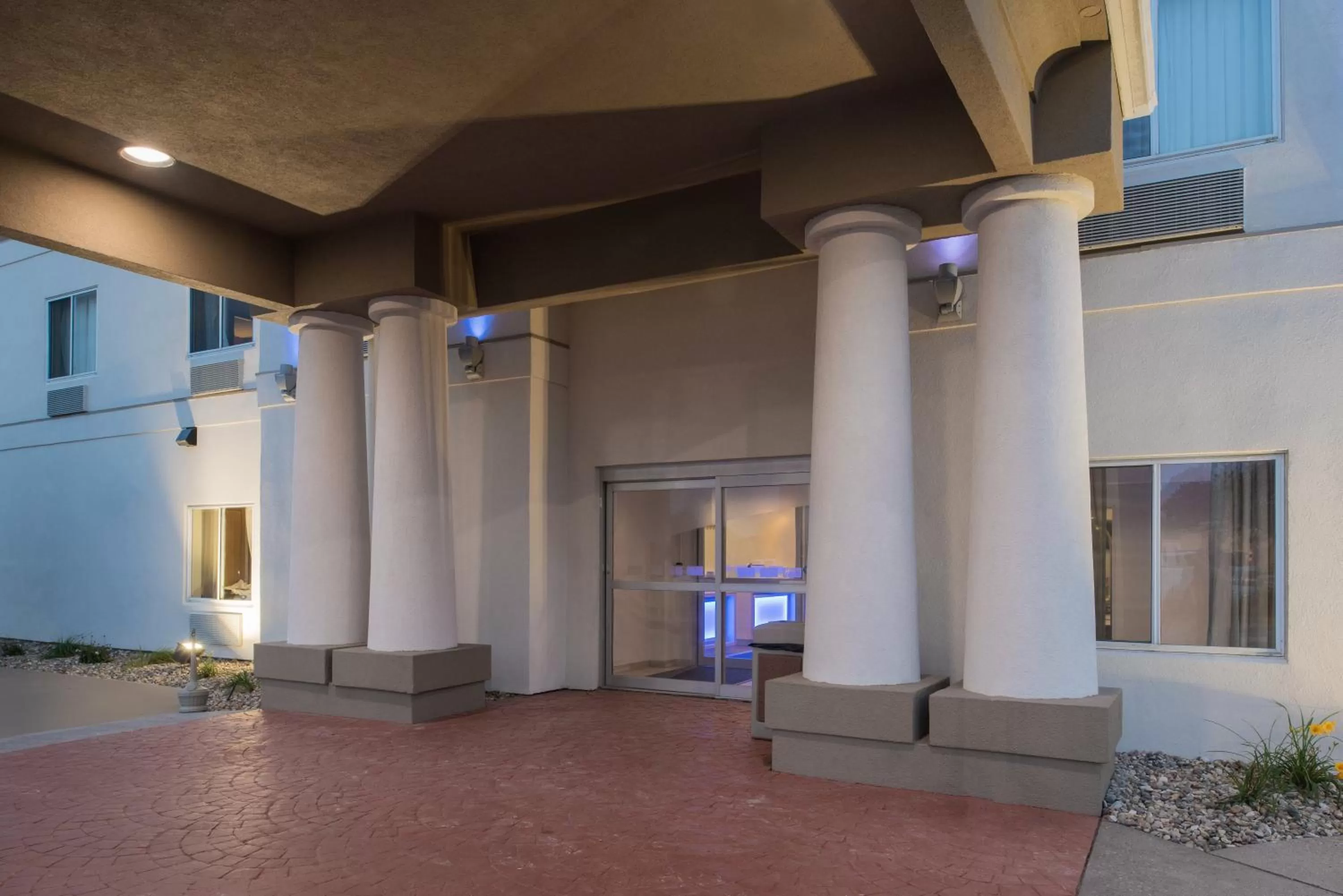 Property building in Holiday Inn Express Hotel & Suites Burlington by IHG