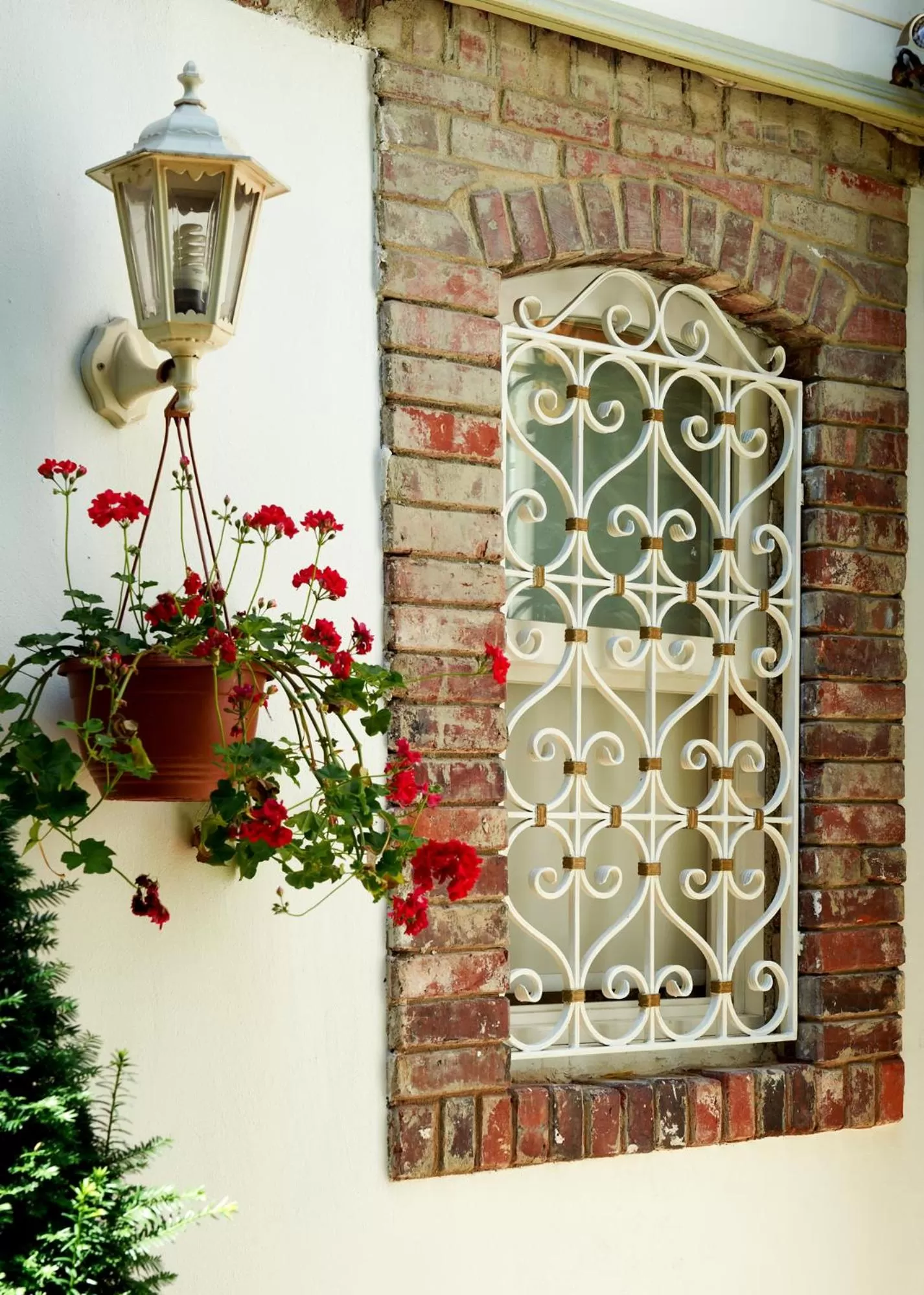 Facade/entrance in Erten Konak