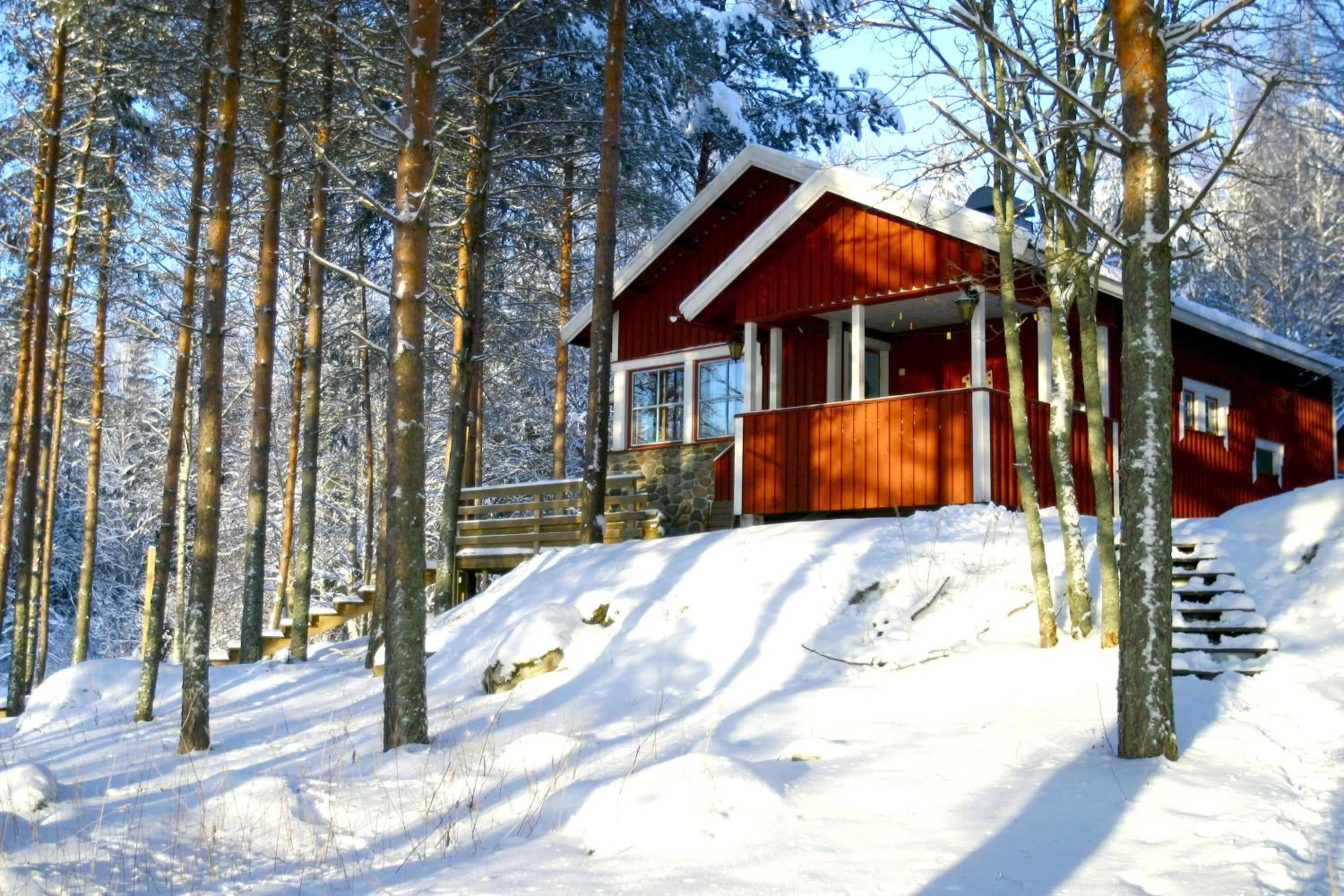 Facade/entrance, Winter in Sahanlahti Resort