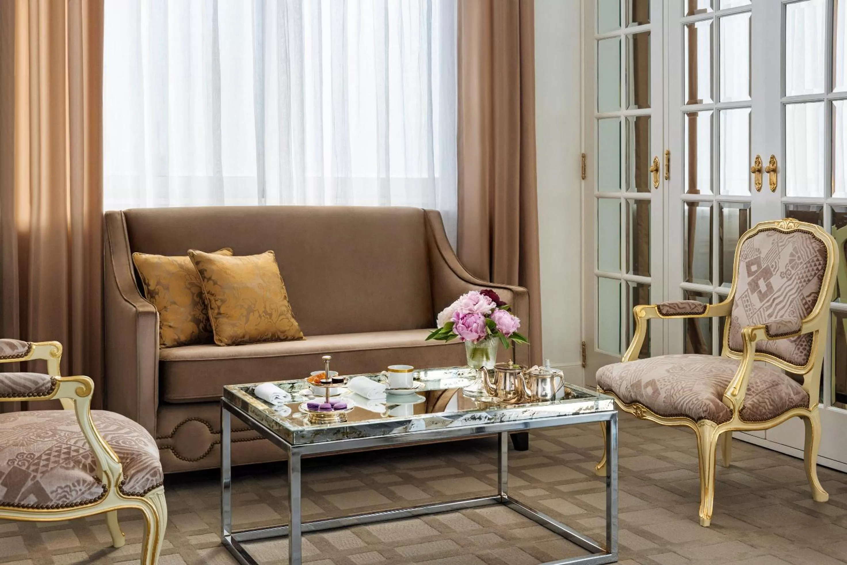 Seating area in Alvear Palace Hotel - Leading Hotels of the World