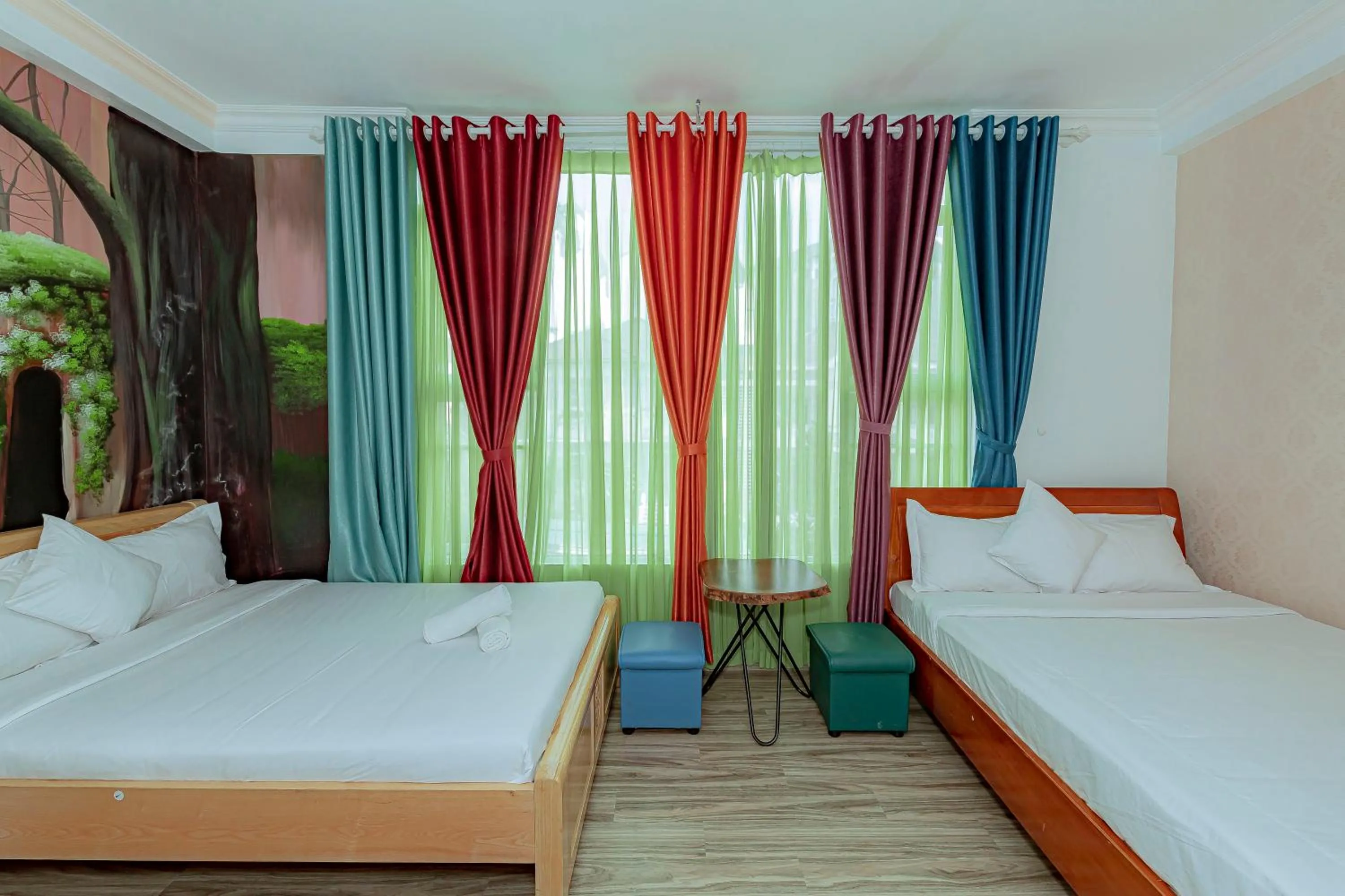 Ken's Backpackers Hotel