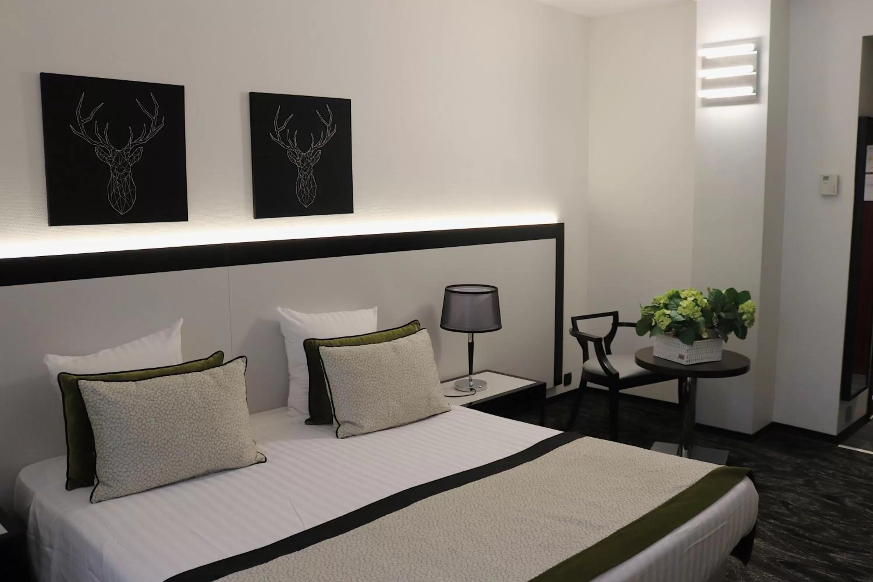 Photo of the whole room, Bed in Hotel Floris Arlequin Grand-Place