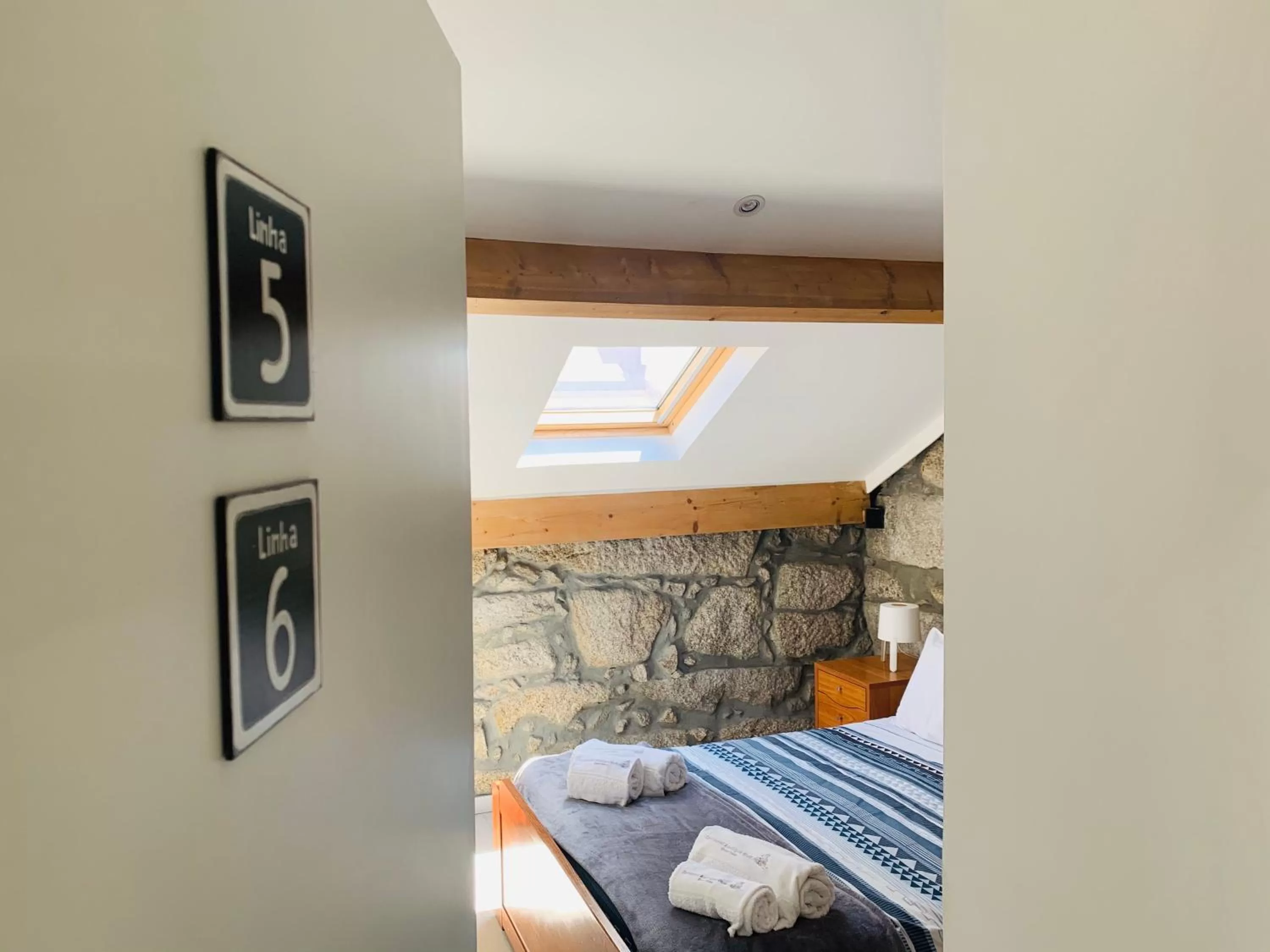 Decorative detail, Bed in Campanhã Boutique Station