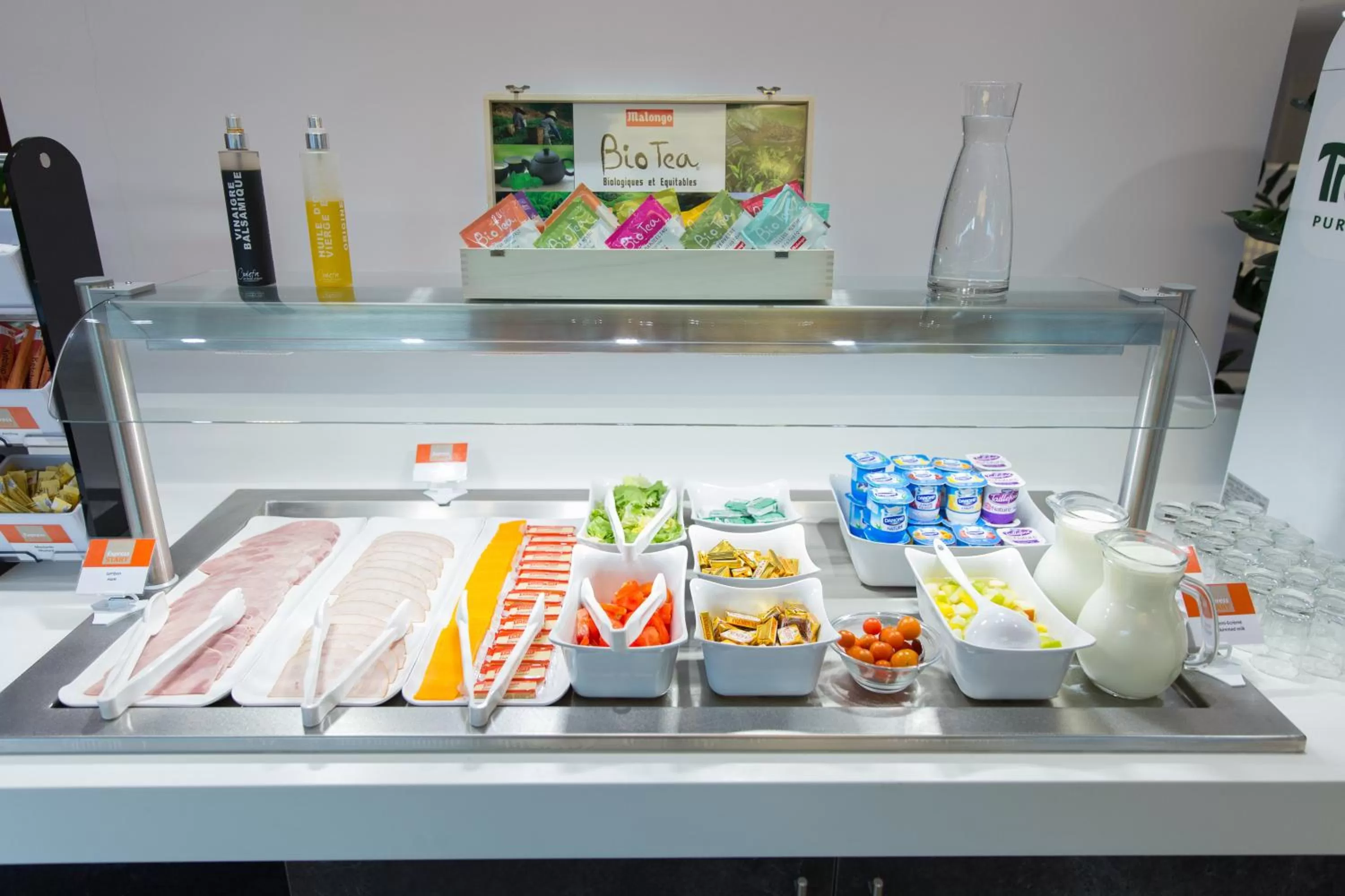 Breakfast in Holiday Inn Express Toulon - Est by IHG