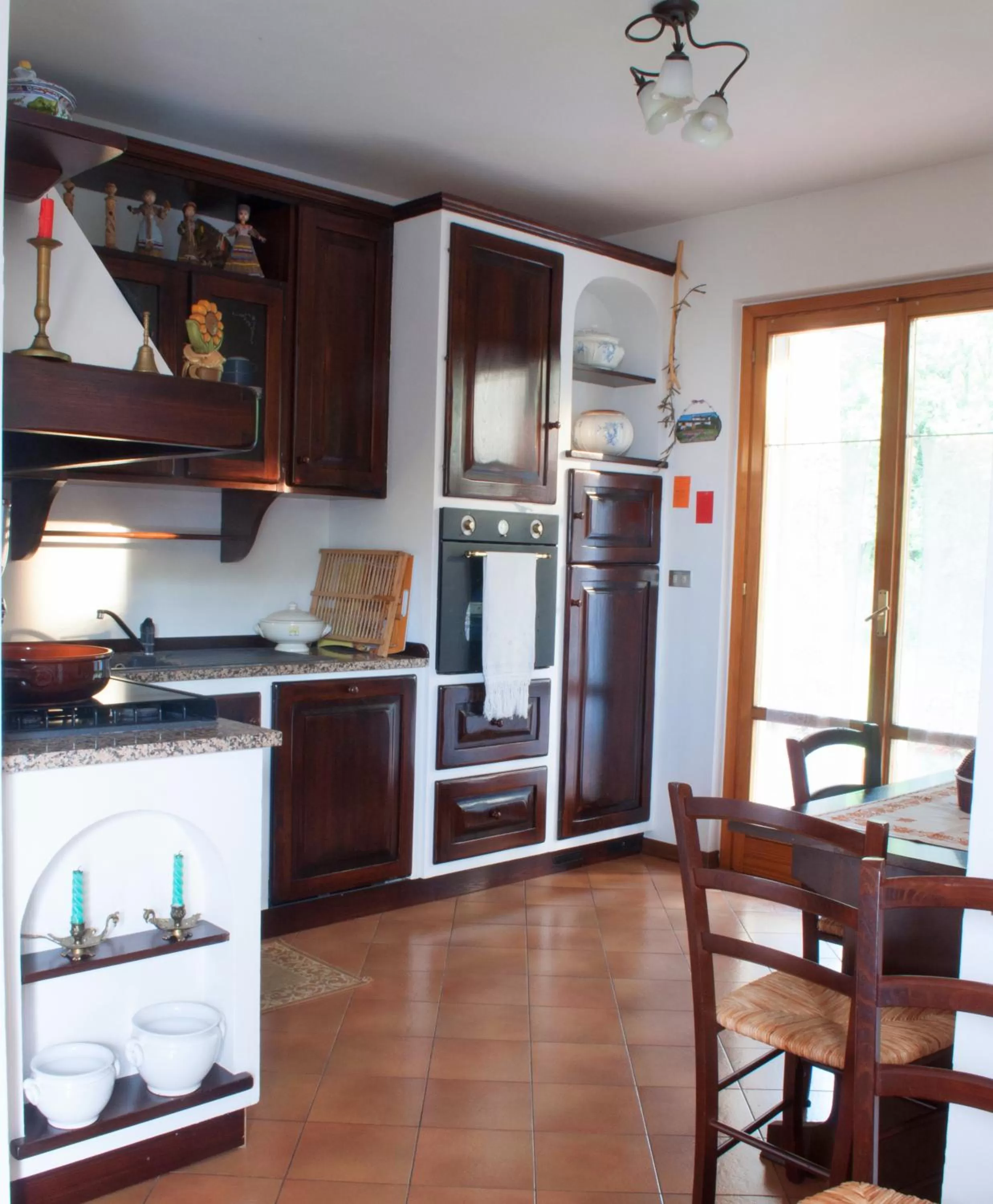 Communal kitchen in La Casa Dei Boschi