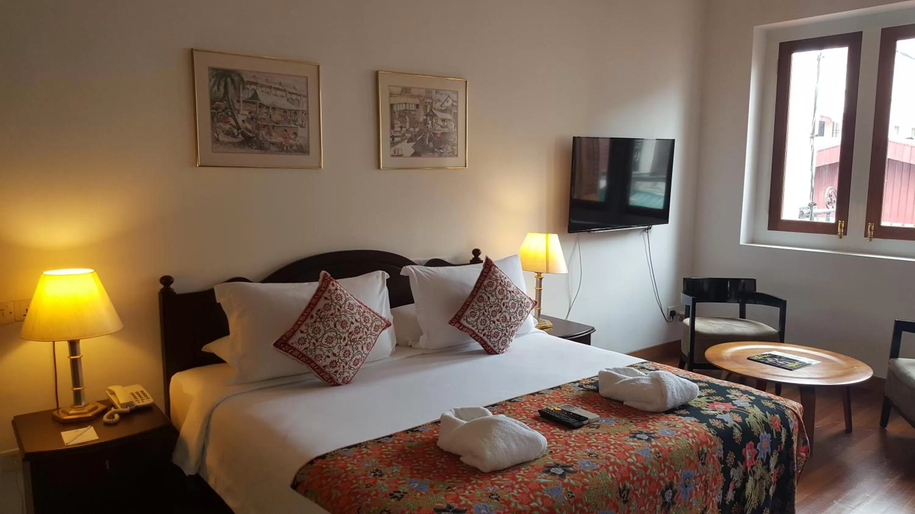 Bed in Heeren Straits Hotel