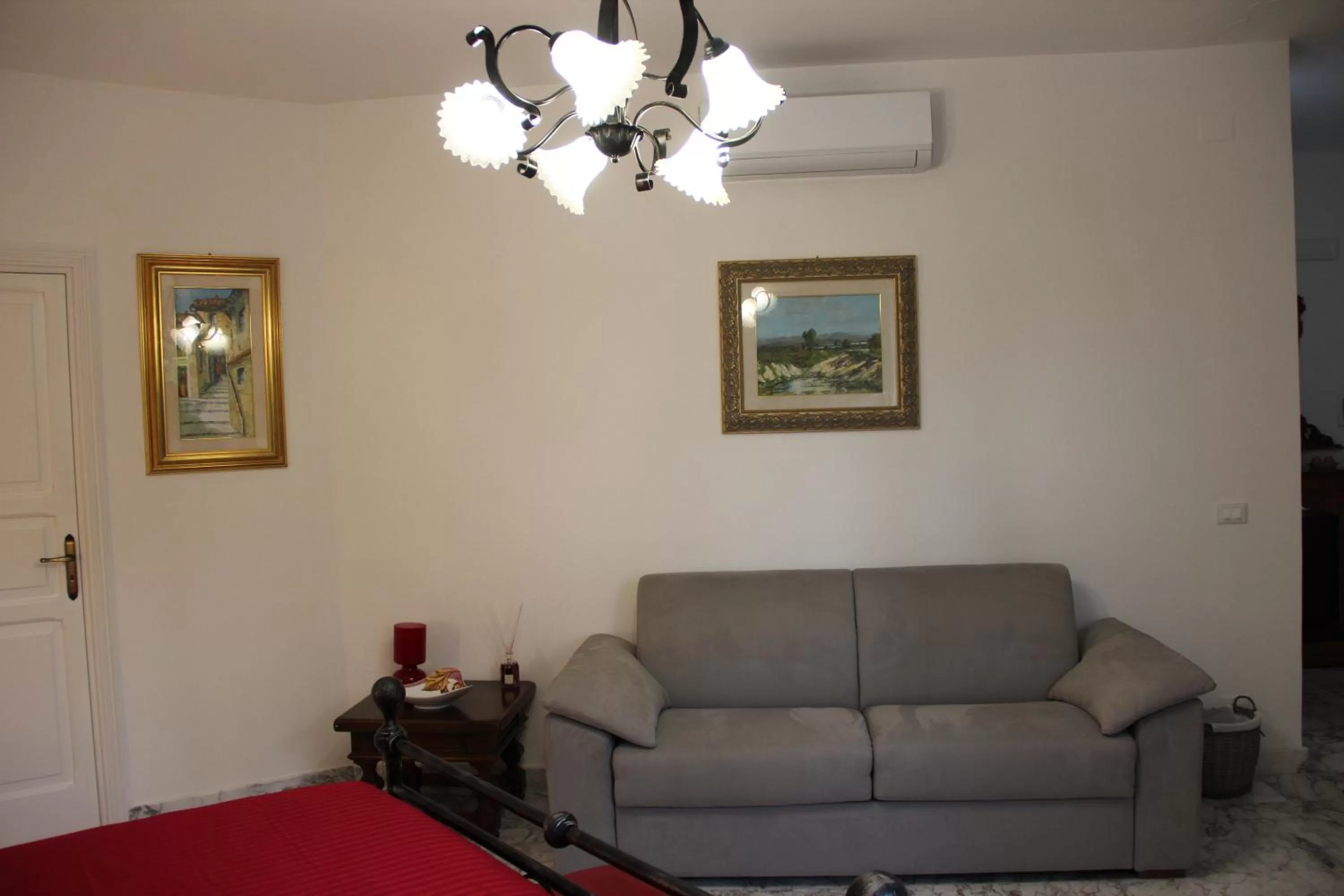 Seating Area in Il Giardino della Scuncerta