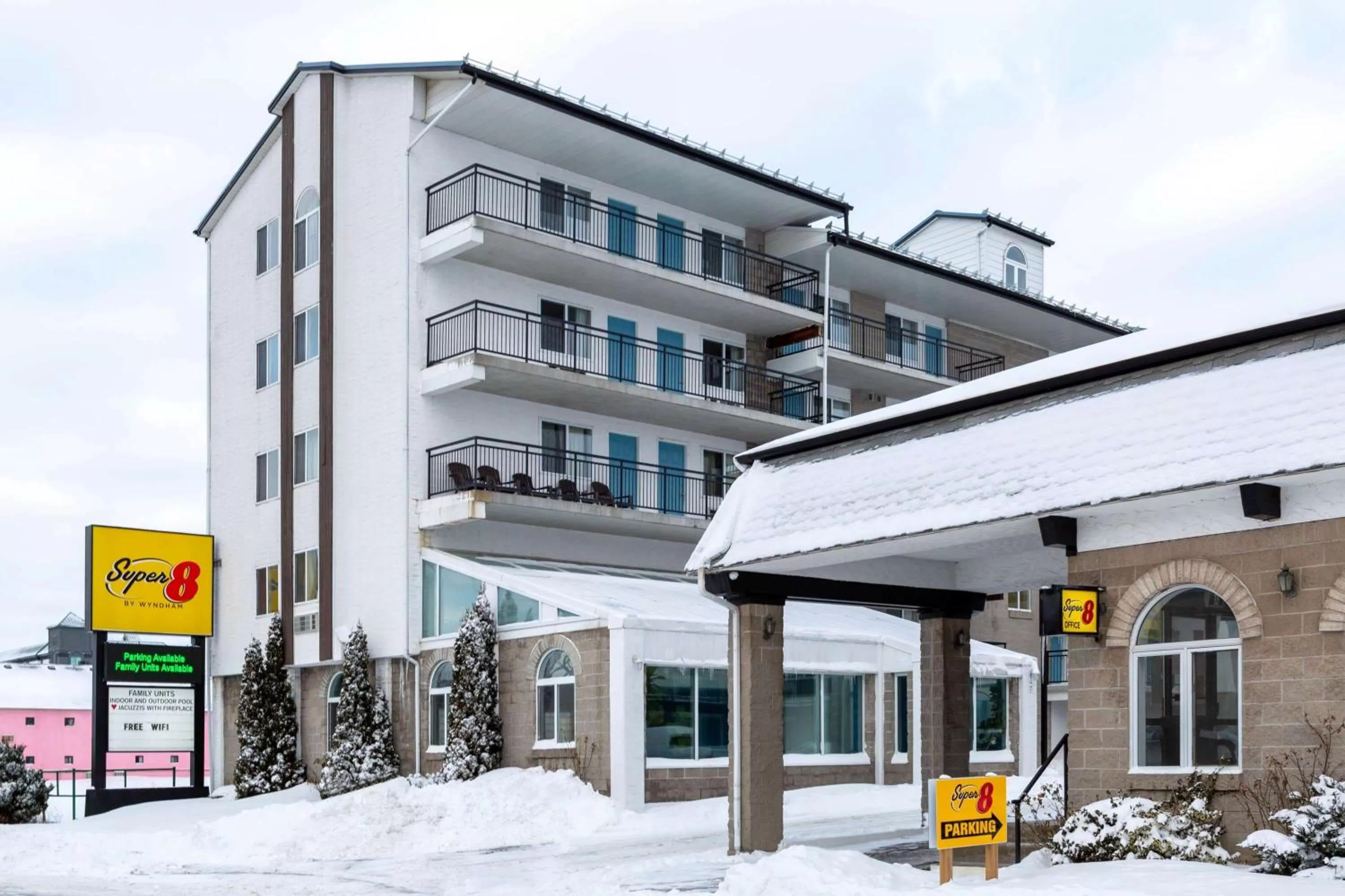 Property building in Super 8 by Wyndham Niagara Falls by the Falls