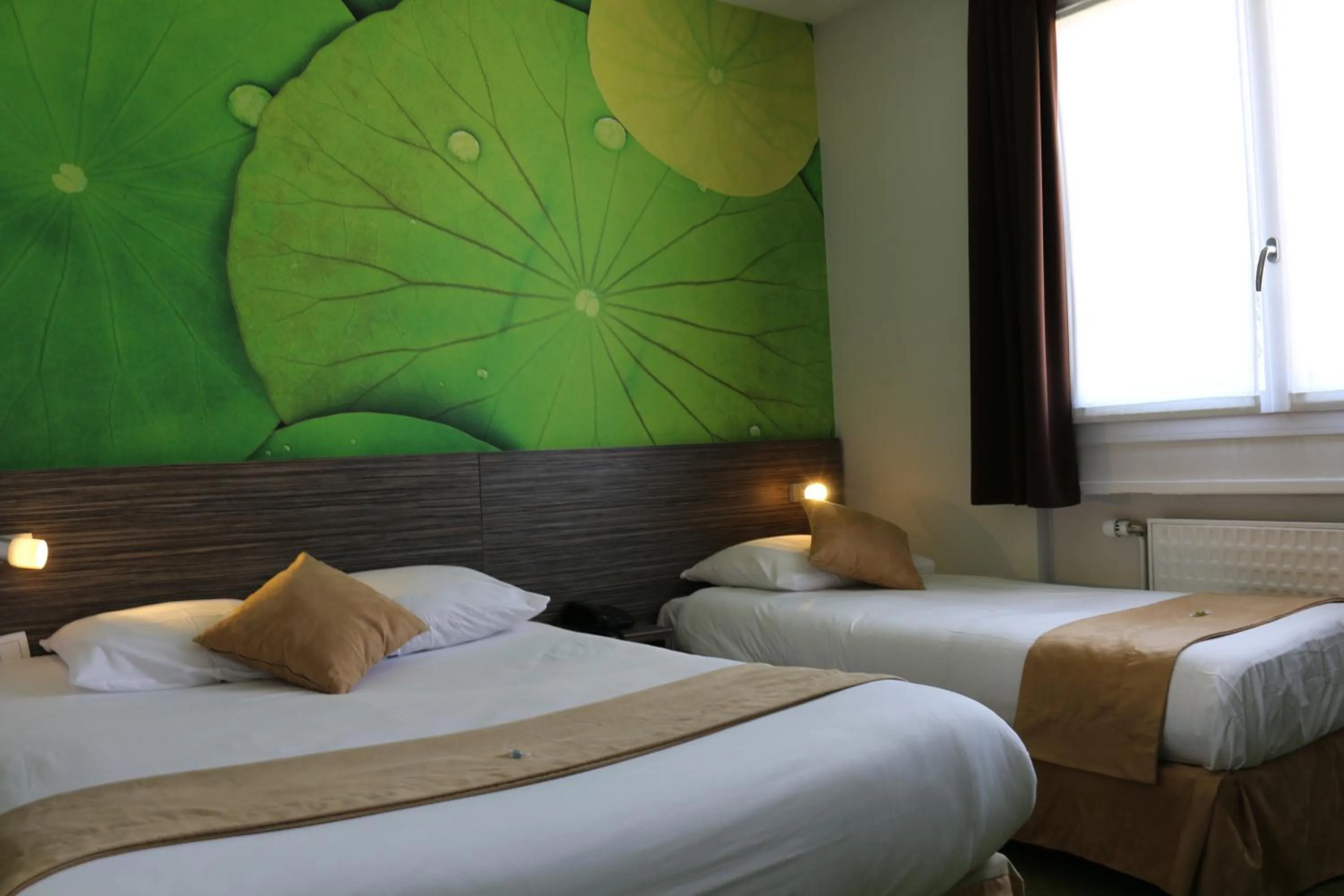 Bedroom, Bed in The Originals City, Hôtel Dau Ly, Lyon Est