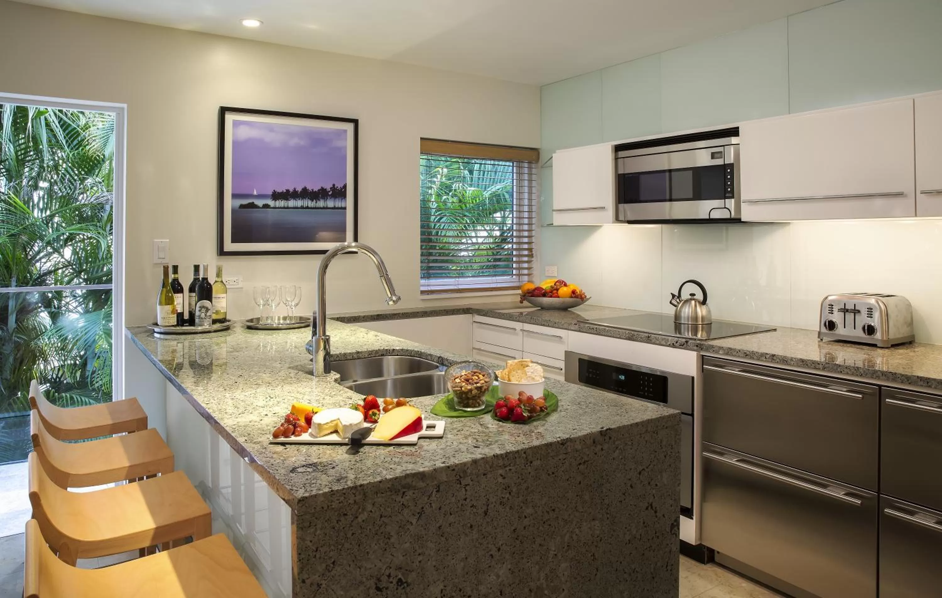 Kitchen or kitchenette in Santa Maria Suites Resort