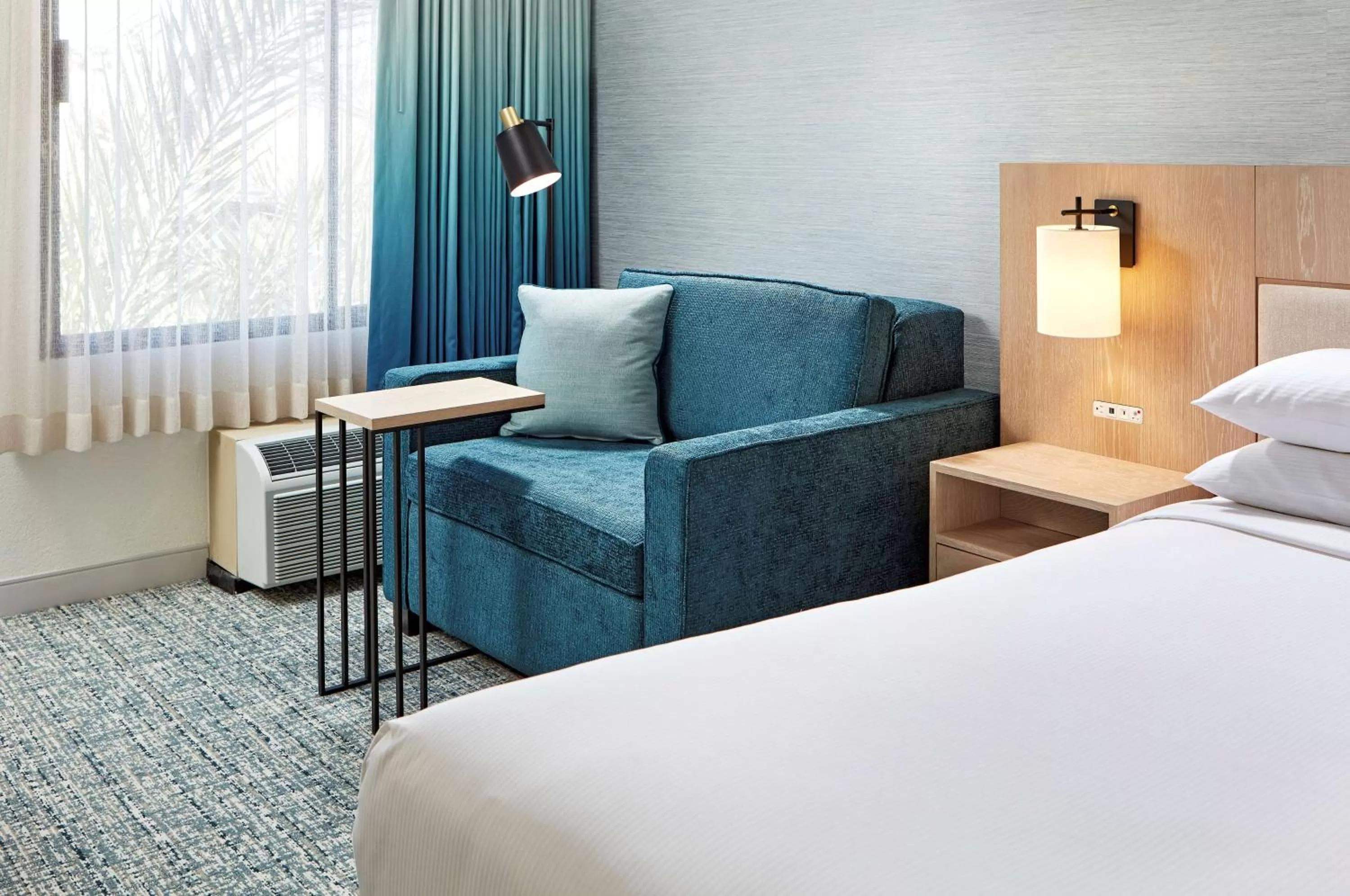 King Room with Sofa Bed - Hearing Accessible in Hotel MDR Marina del Rey- a DoubleTree by Hilton