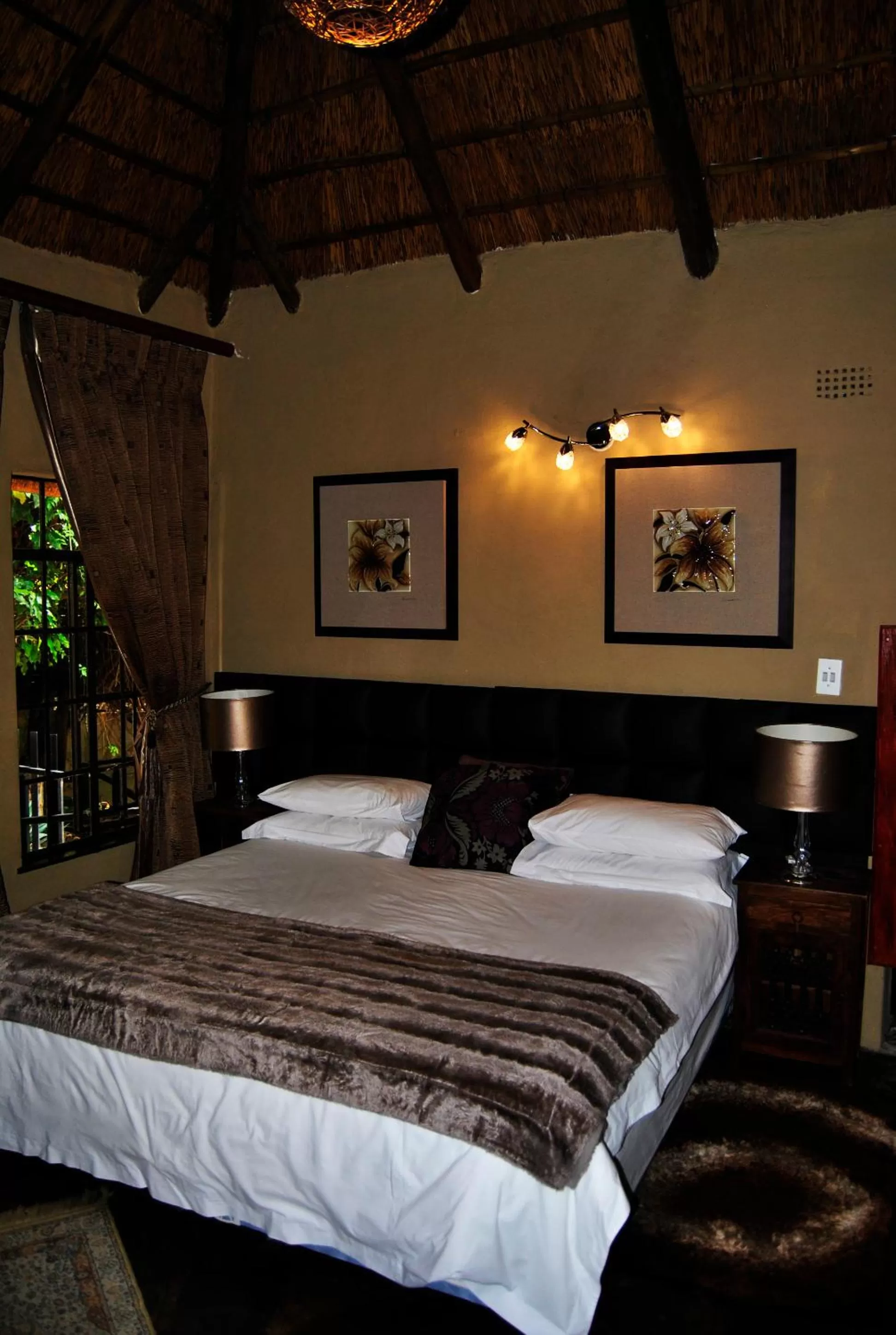 Bedroom, Bed in Birch Tree Cottage