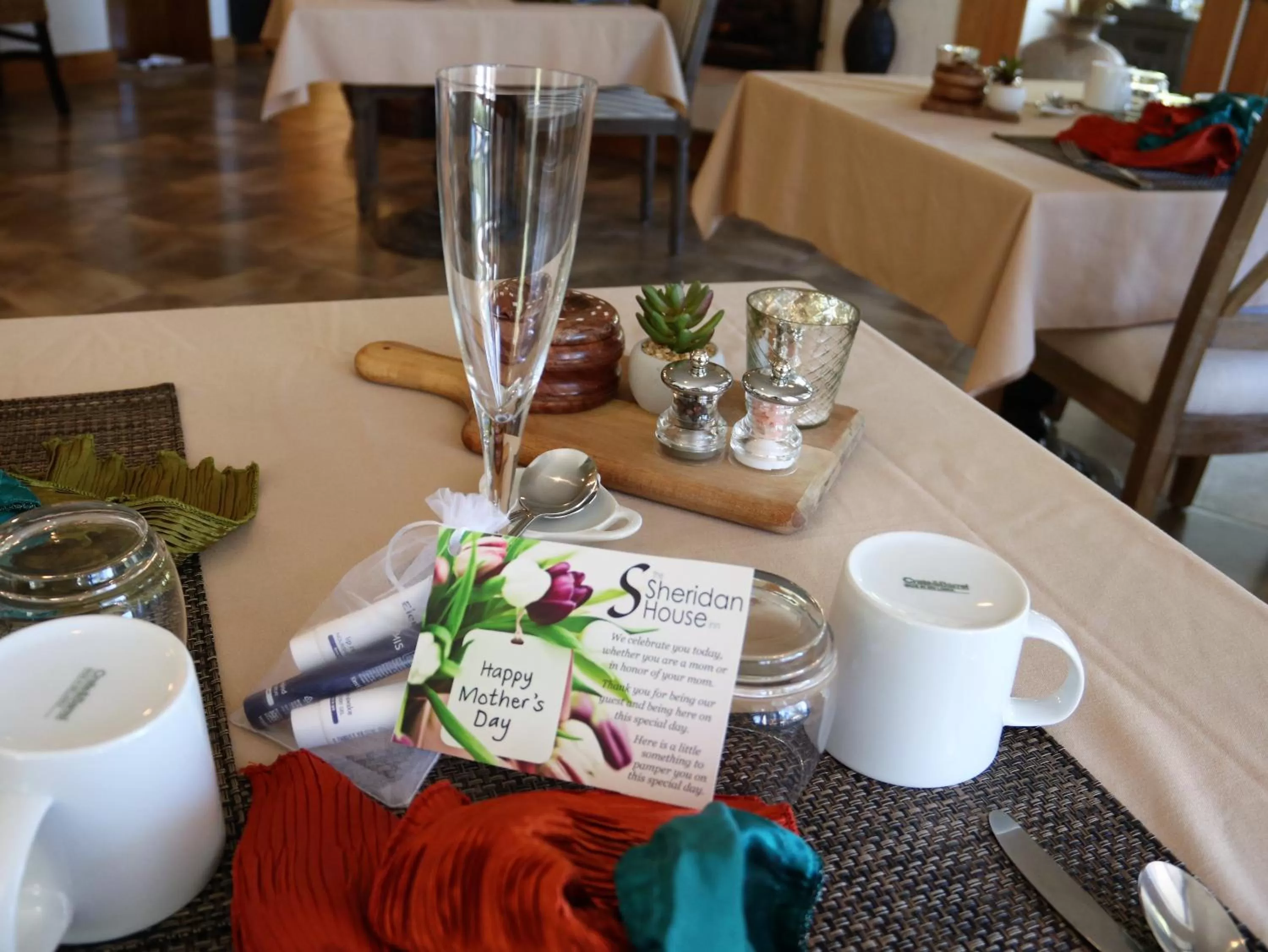 Breakfast in Sheridan House Inn- Adult Only Accommodation