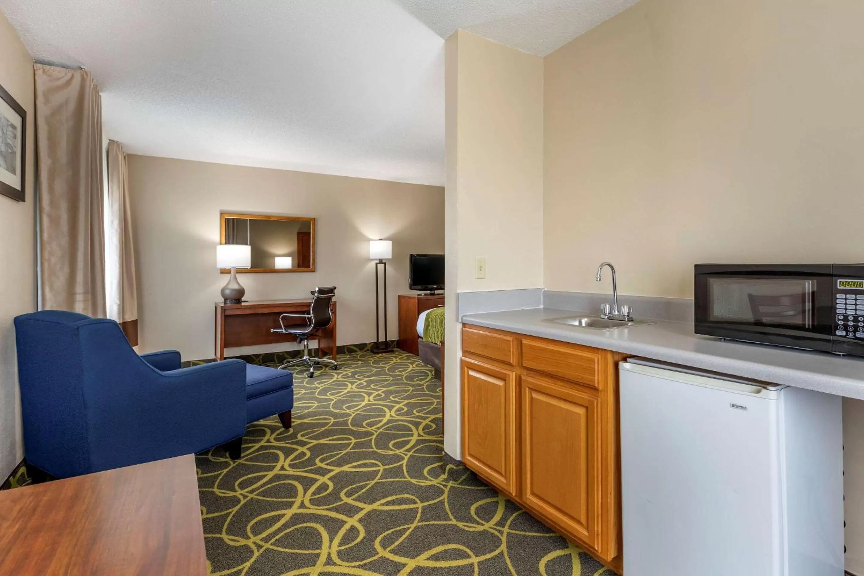 Photo of the whole room in Comfort Inn Muscatine near Hwy 61