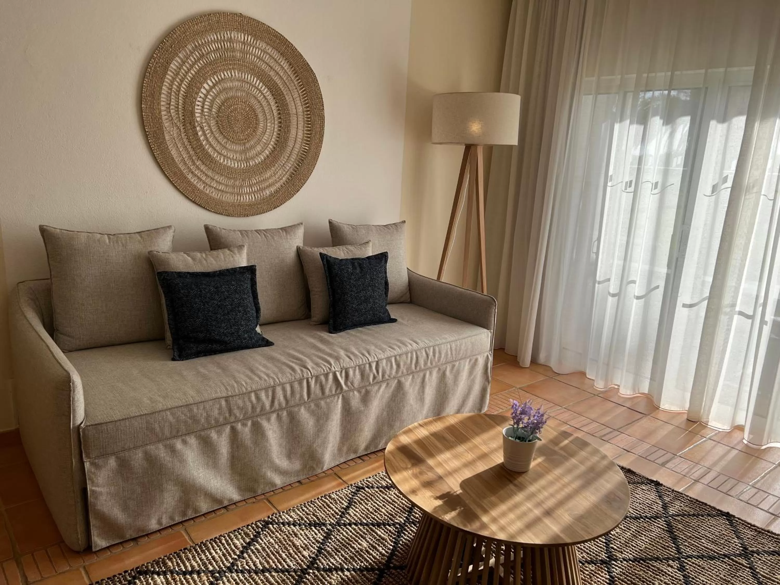 Living room, Bed in Pestana Palm Gardens