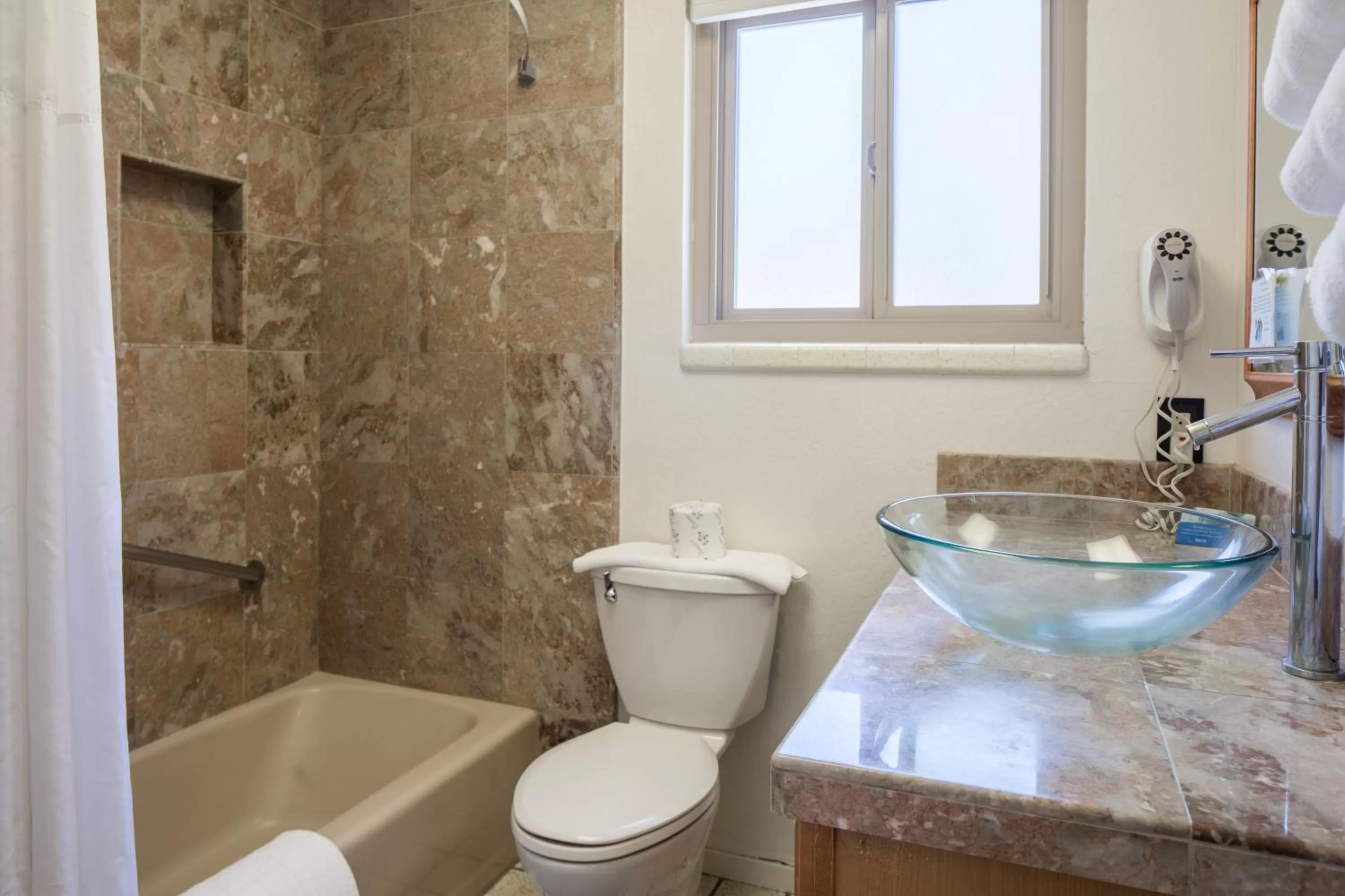 Bathroom in Andril Fireplace Cottages