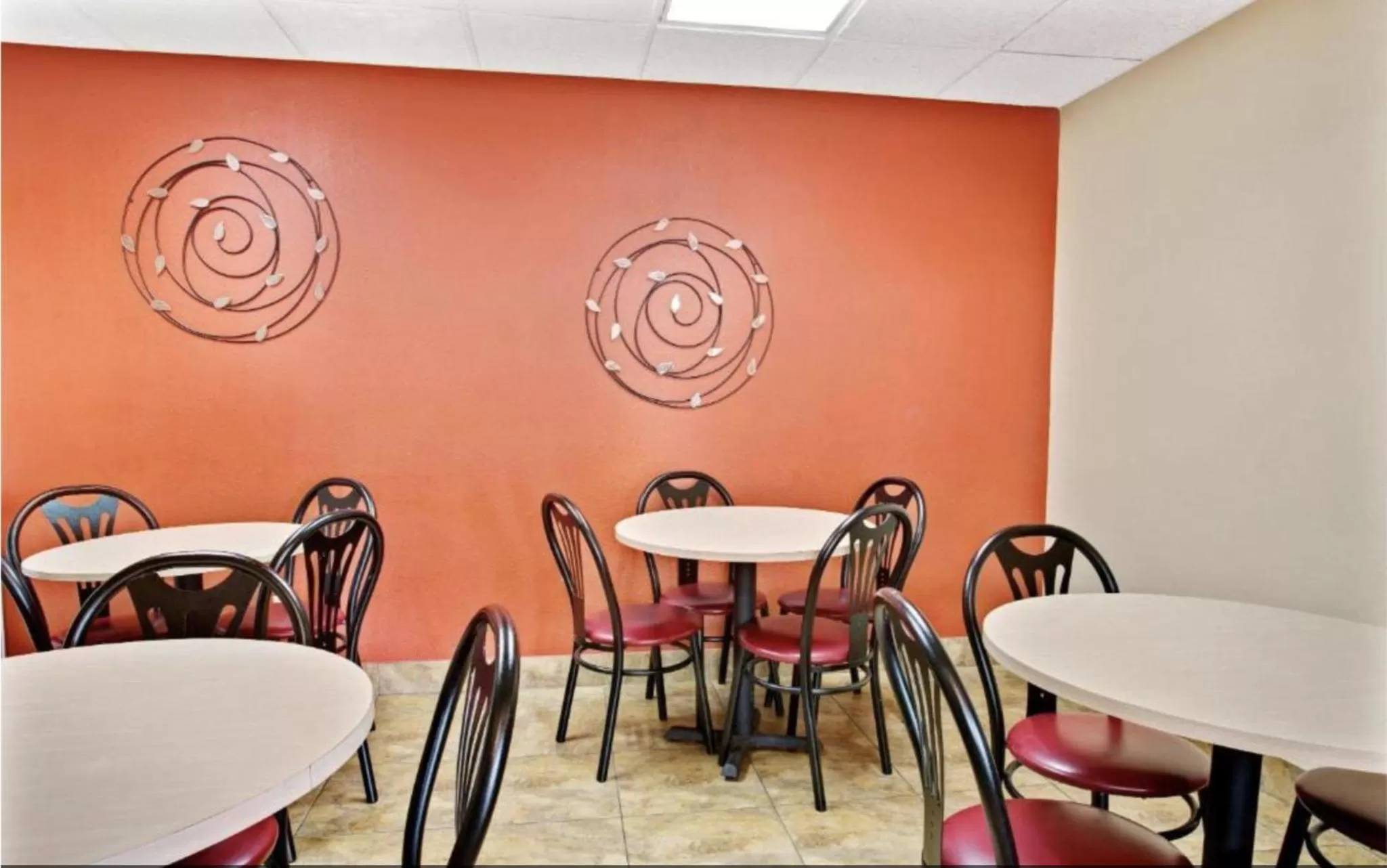 Breakfast in Super 8 by Wyndham Kissimmee/Maingate/Orlando Area