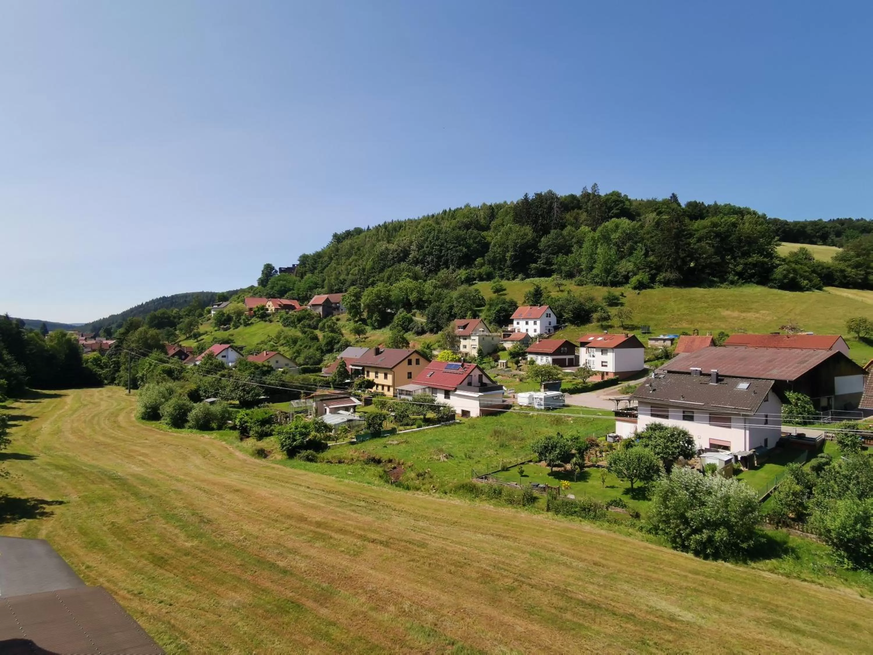 Neighbourhood in Hotel Grüner Baum mit Restaurant & Wellness
