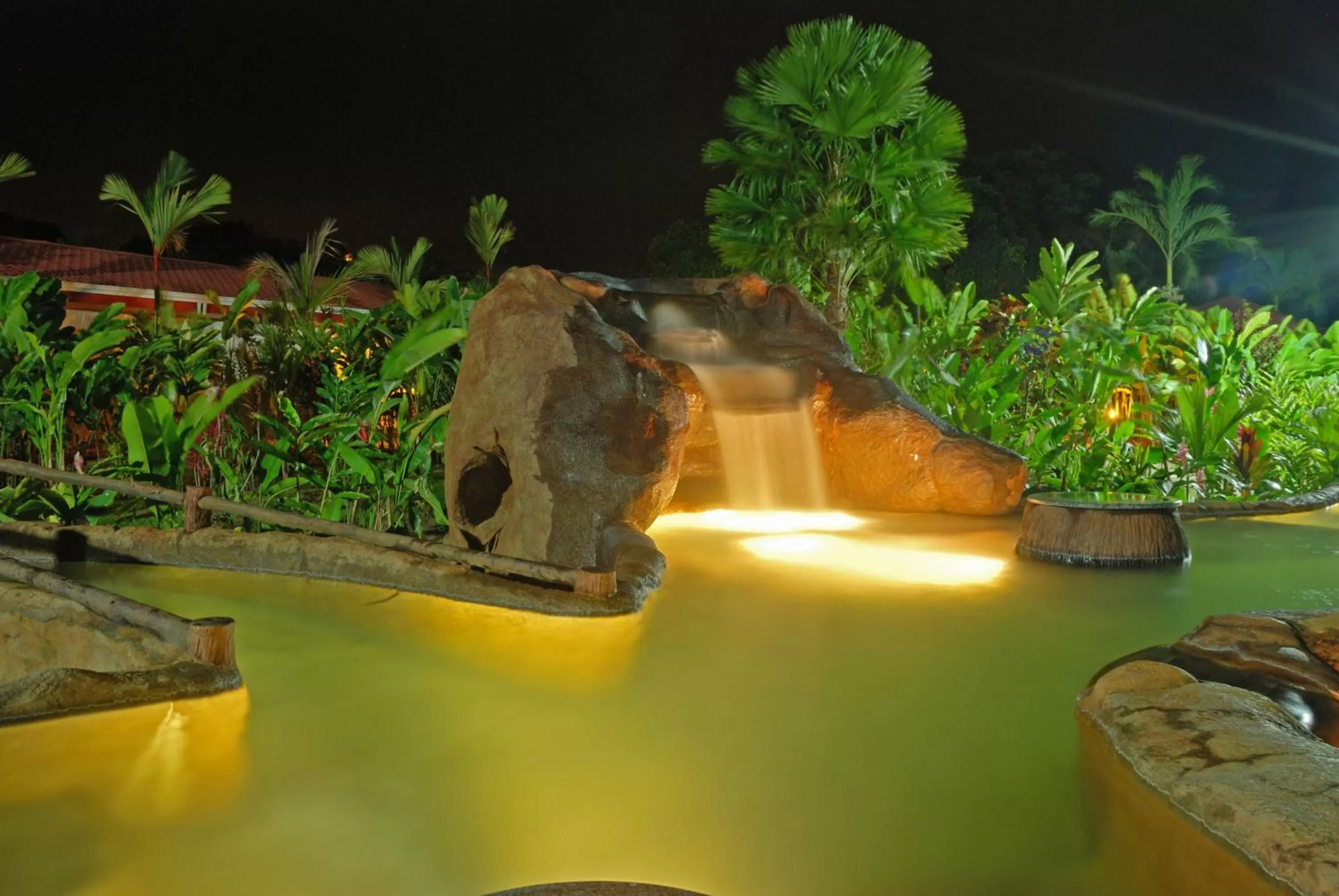 Night in Volcano Lodge, Hotel & Thermal Experience