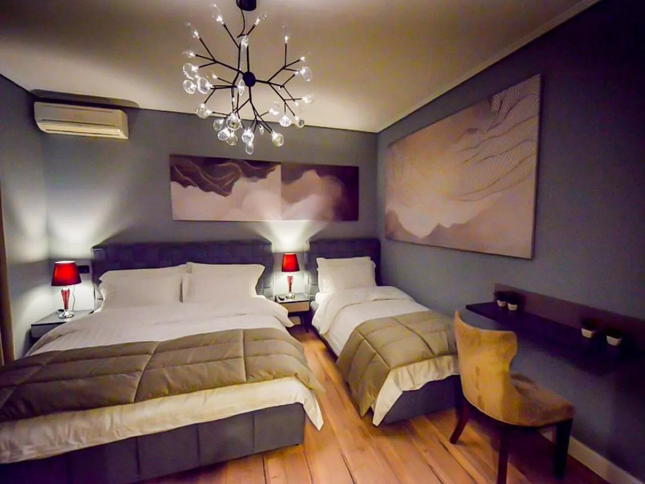 Bed in Hotel Vila Tirana