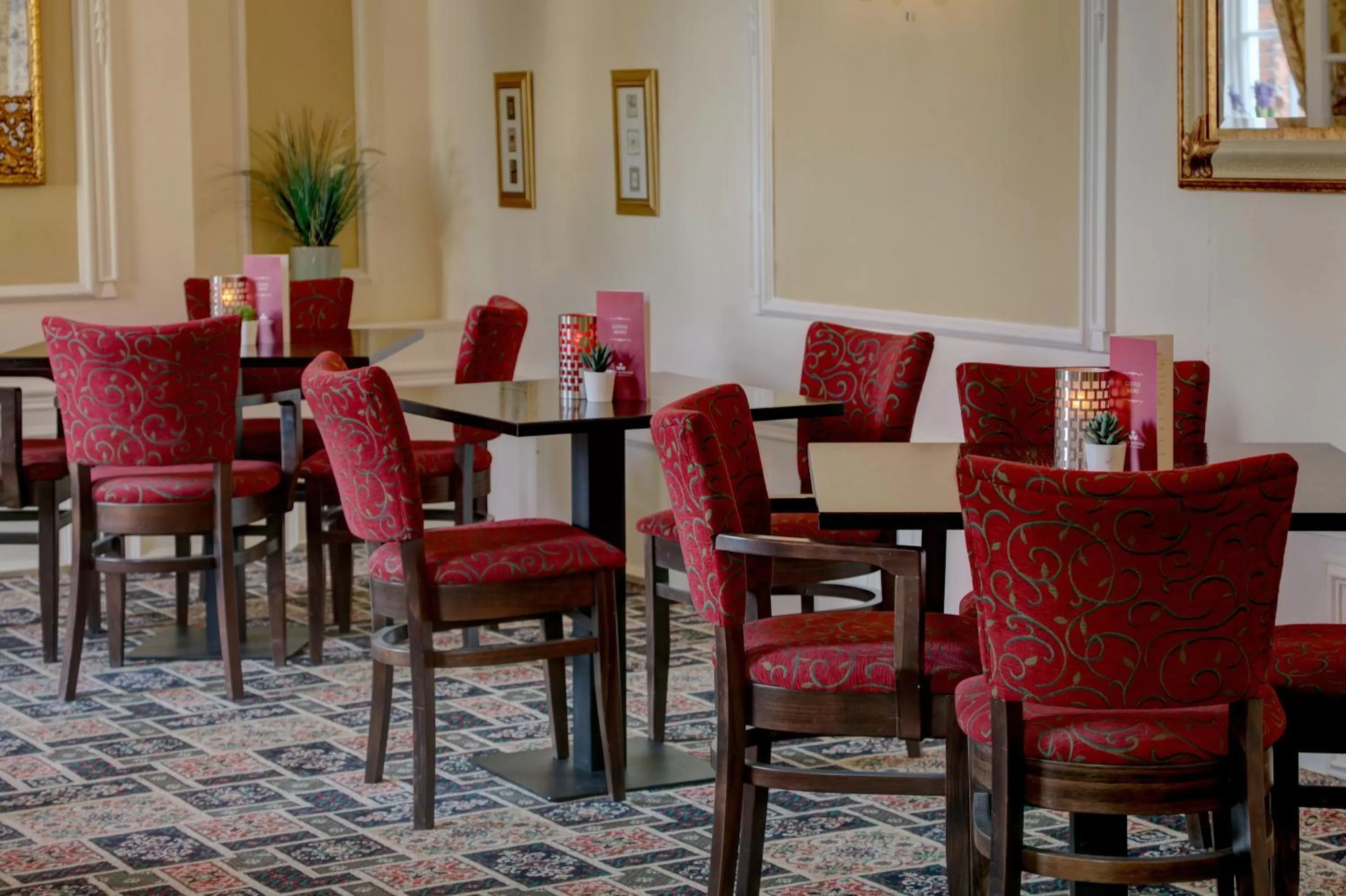 Lounge or bar in Best Western Plus West Retford Hotel