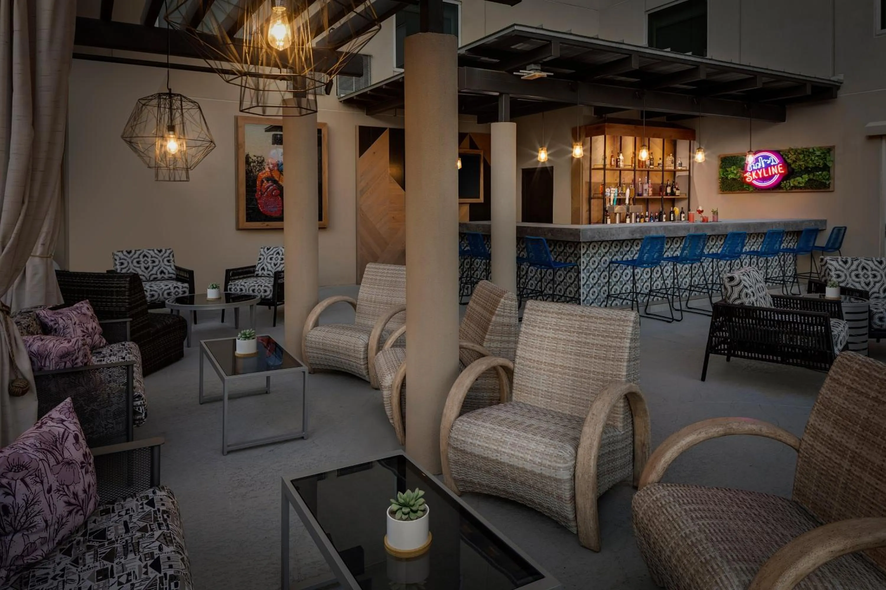 Lounge or bar in Hotel Indigo Austin Downtown - University by IHG
