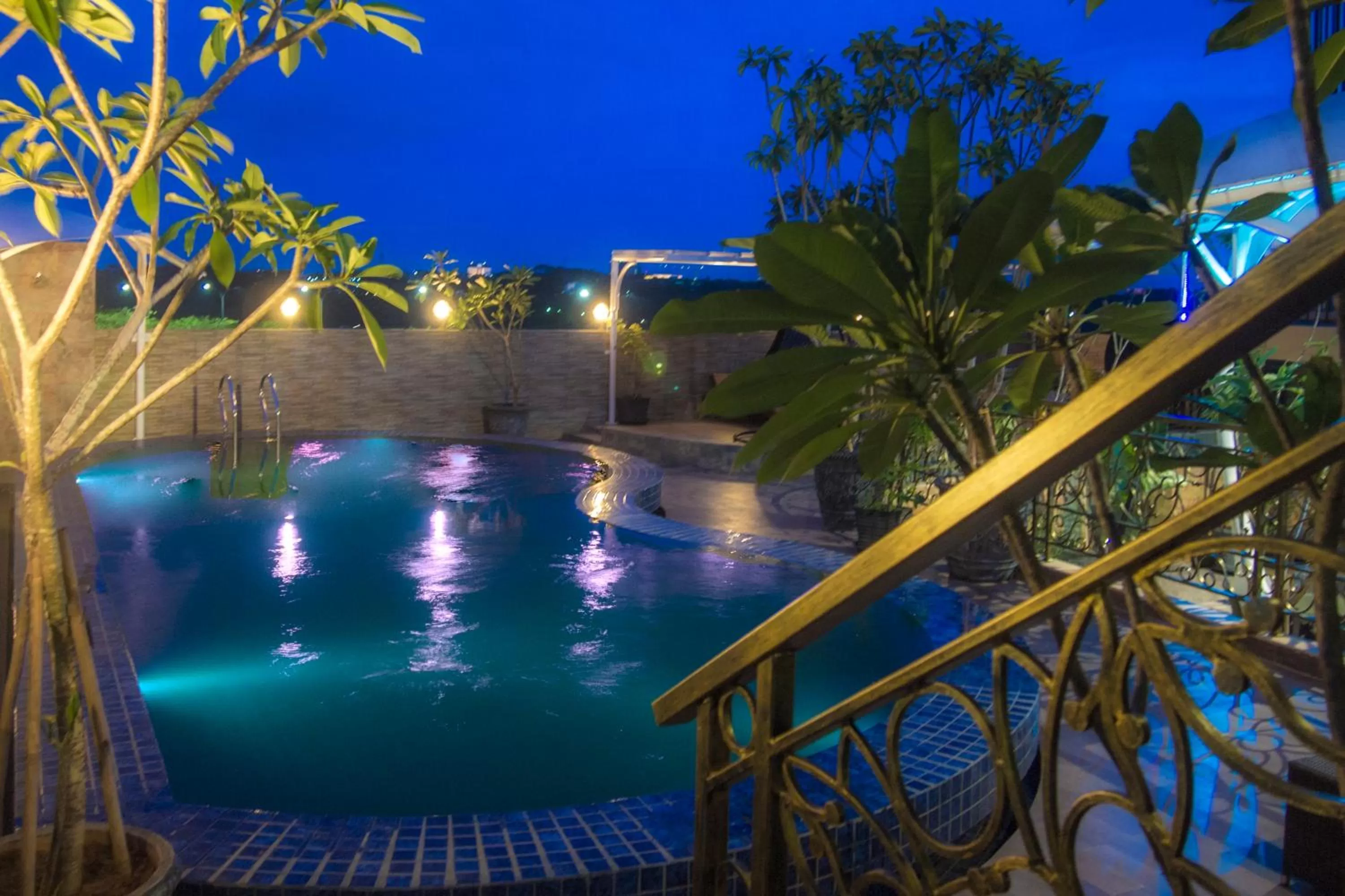 Night in Sapphire Sky Hotel & Conference