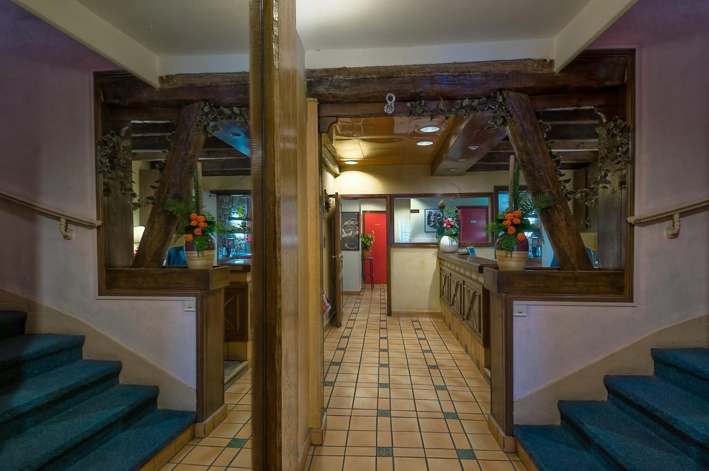 Lobby or reception in Hotel Le Faubourg Opera