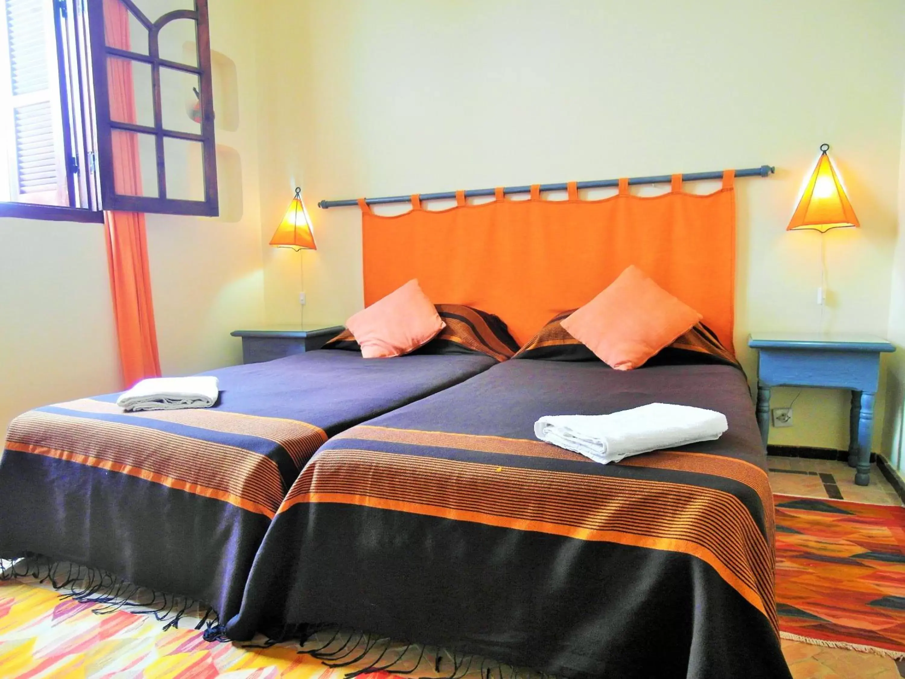 Family Room with Private Bathroom in Christina's House Family Room with Private Bathroom in Christina's House