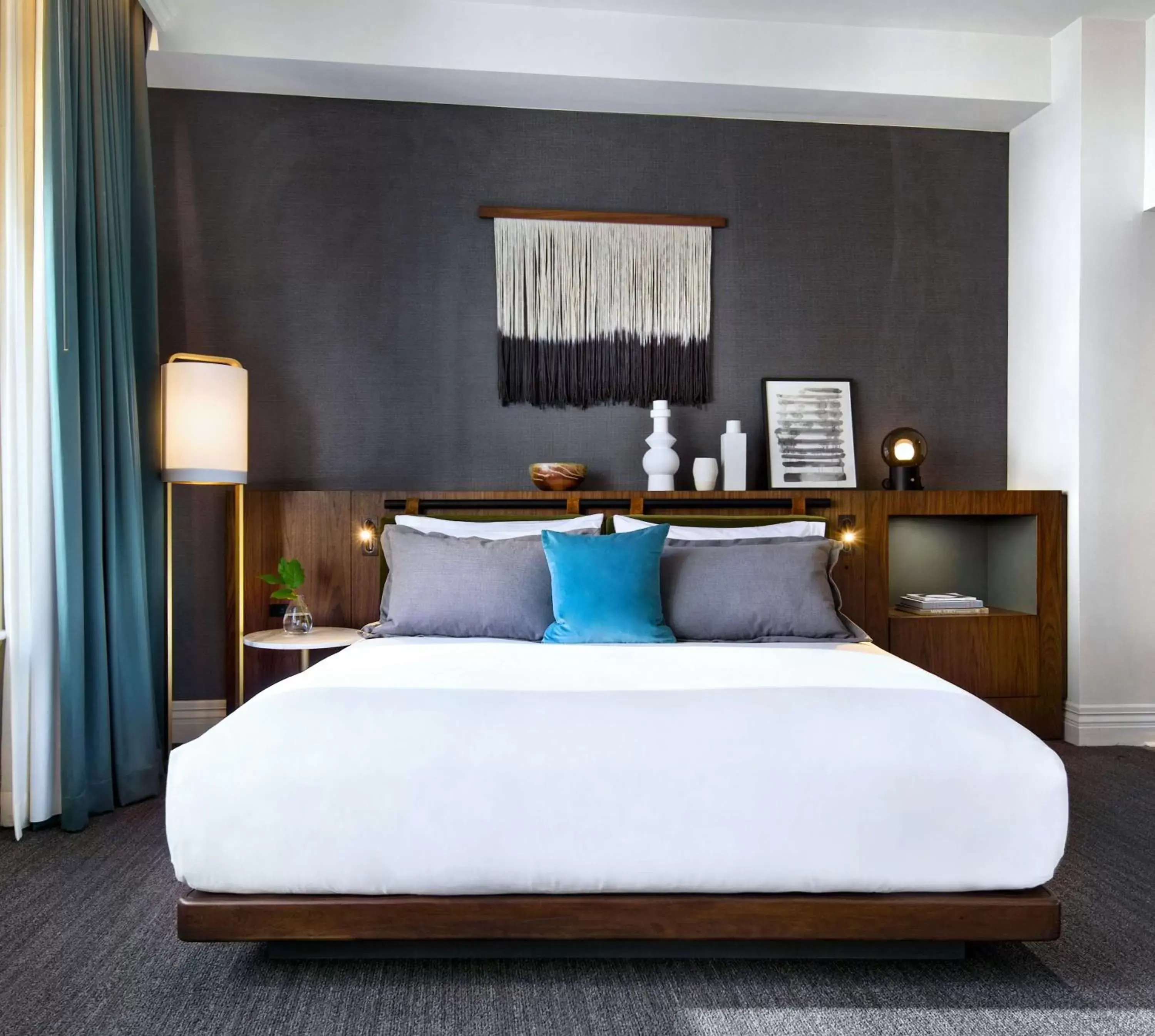 Deluxe King Room in The Alexis Royal Sonesta Hotel Seattle Deluxe King Room in The Alexis Royal Sonesta Hotel Seattle