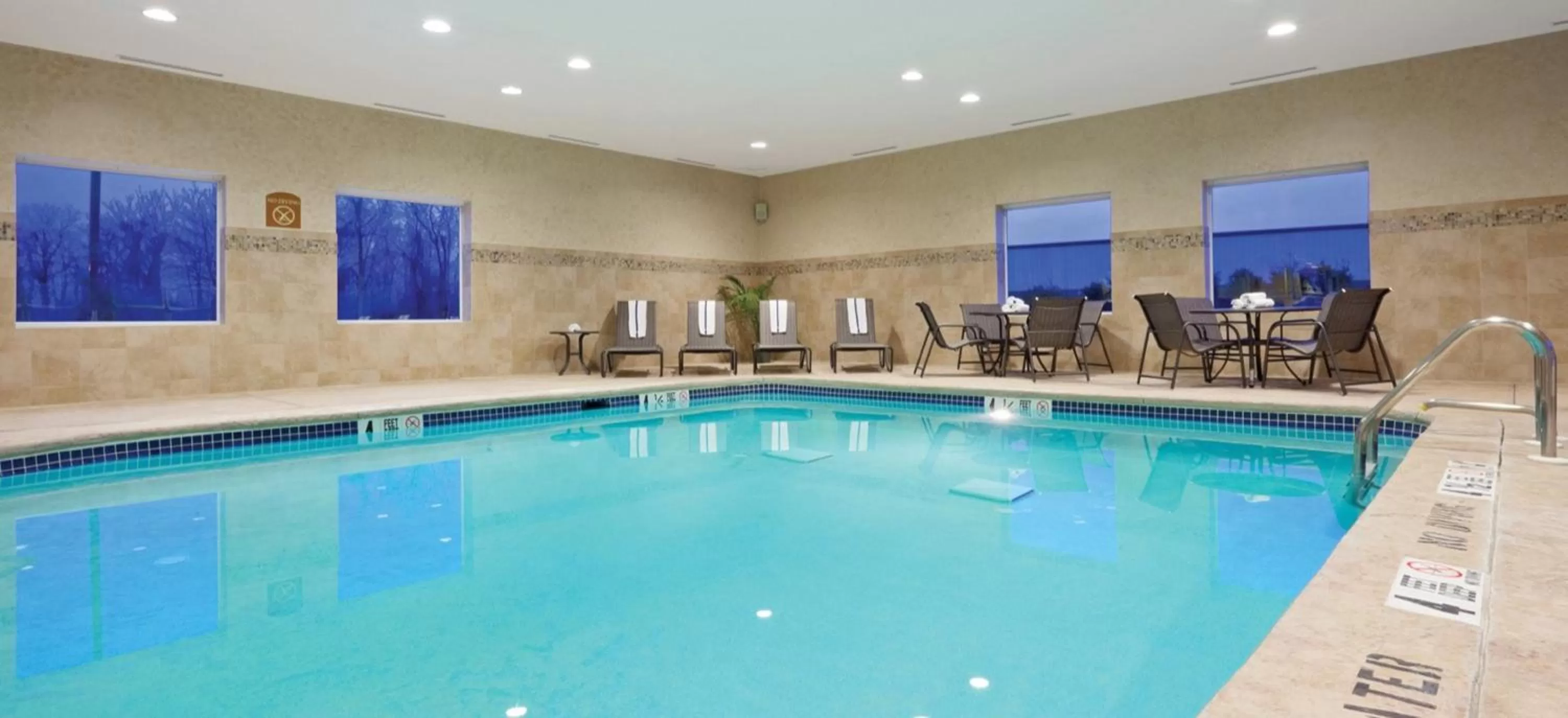Swimming pool in Holiday Inn Express Evansville - West by IHG