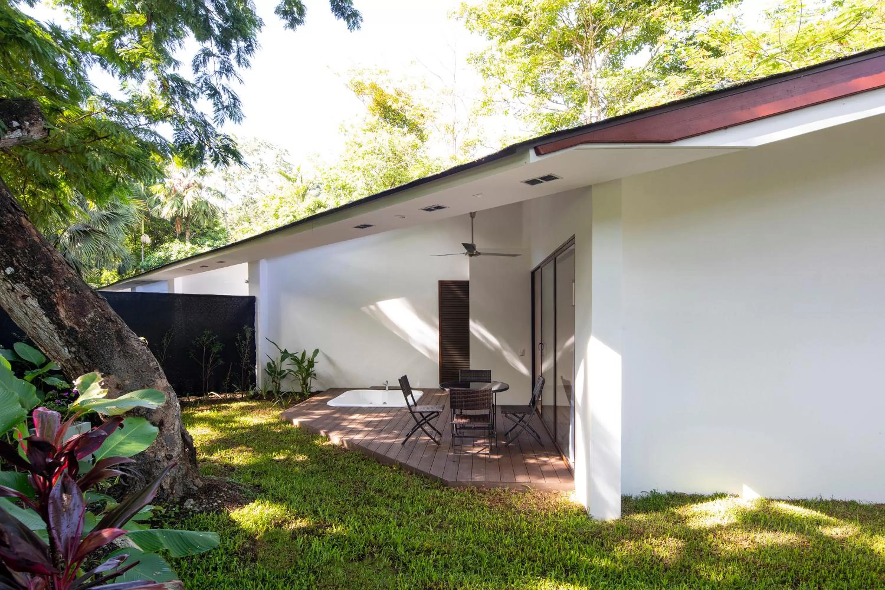 Patio in Pumilio Mountain & Ocean Hotel