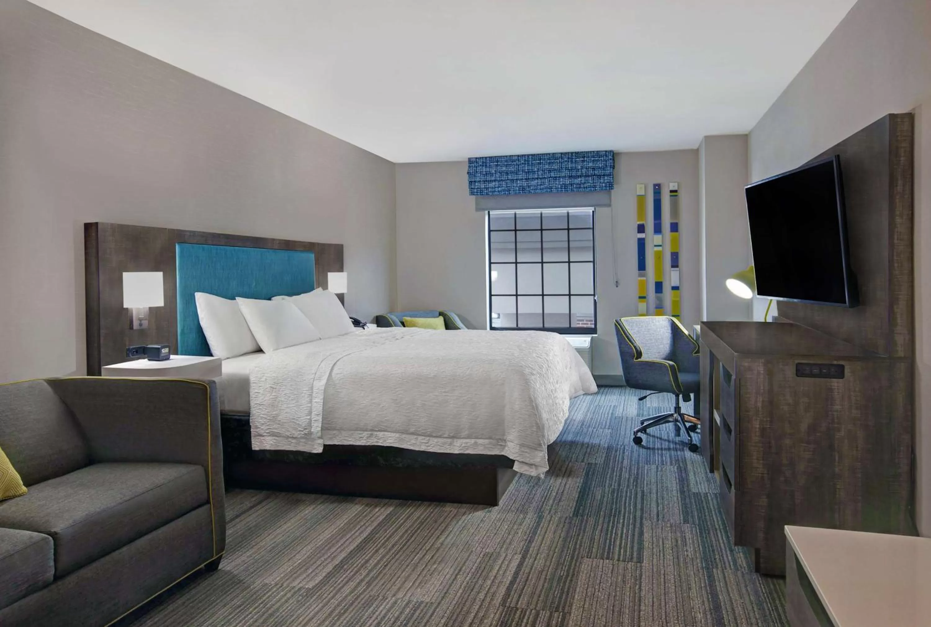 Bedroom, Bed in Hampton Inn Westfield