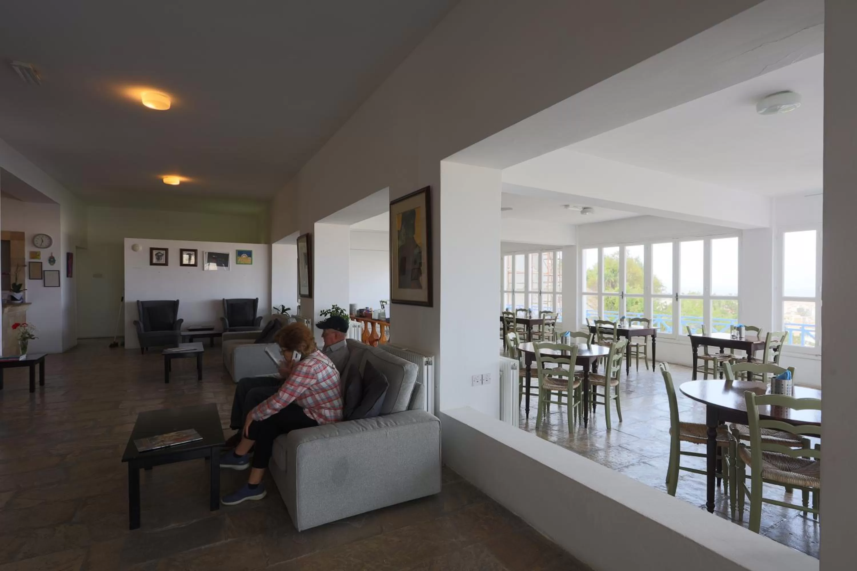 Restaurant/places to eat in Axiothea Hotel