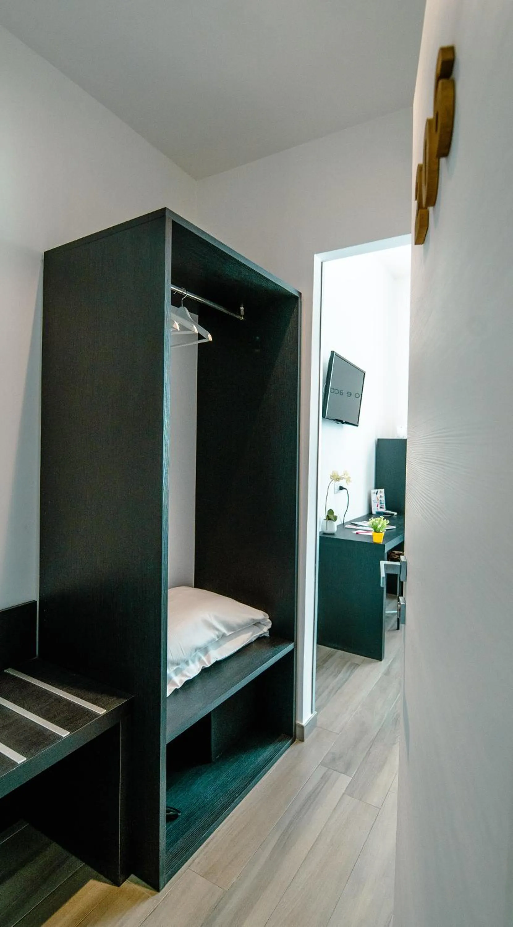 Photo of the whole room, Bed in Hotel Bruman Salerno