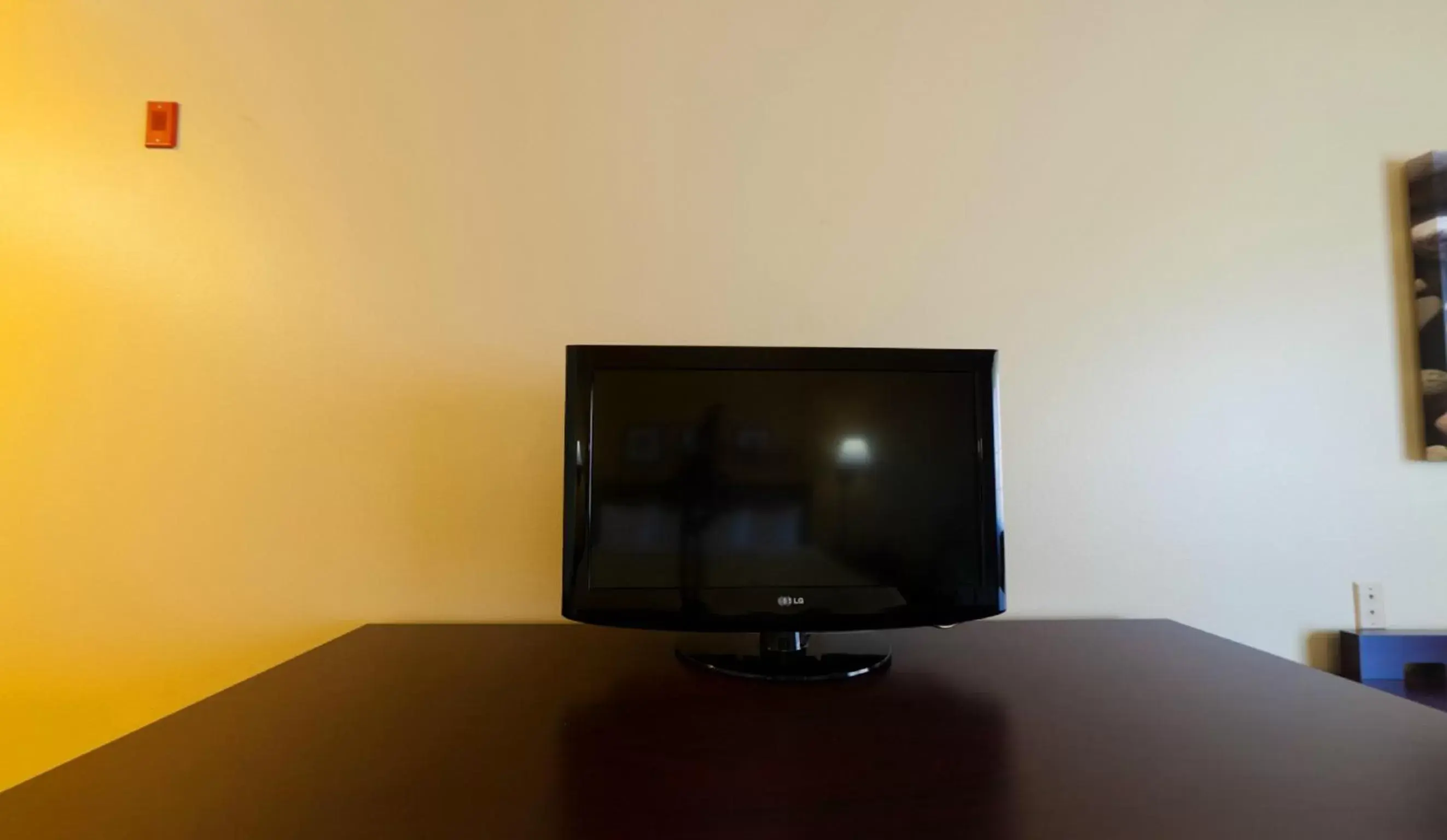 Executive King Room in Country Inn & Suites by Radisson, Sioux Falls, SD Executive King Room in Country Inn & Suites by Radisson, Sioux Falls, SD