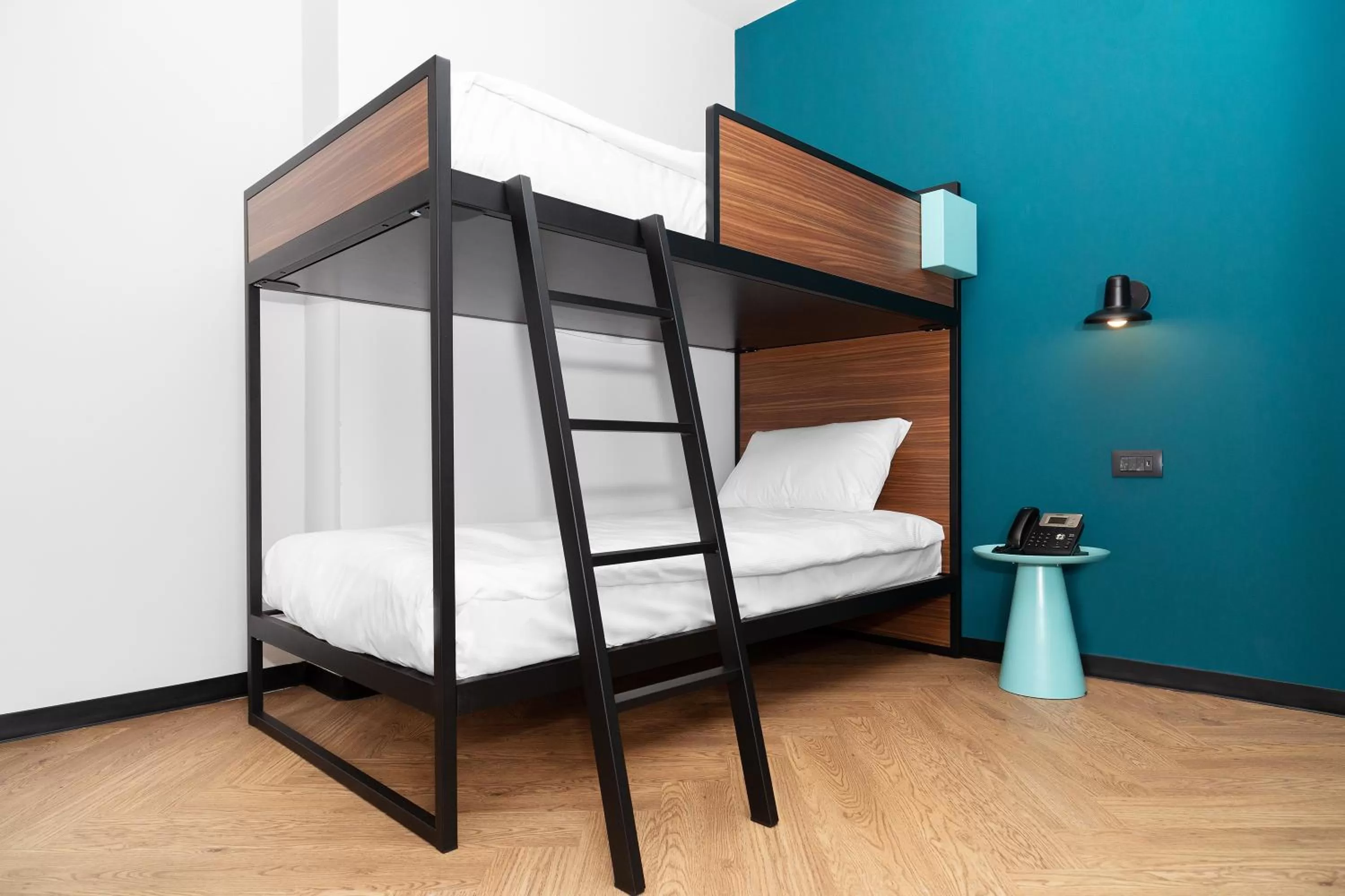 bunk bed, Bed in CX Turin Marconi
