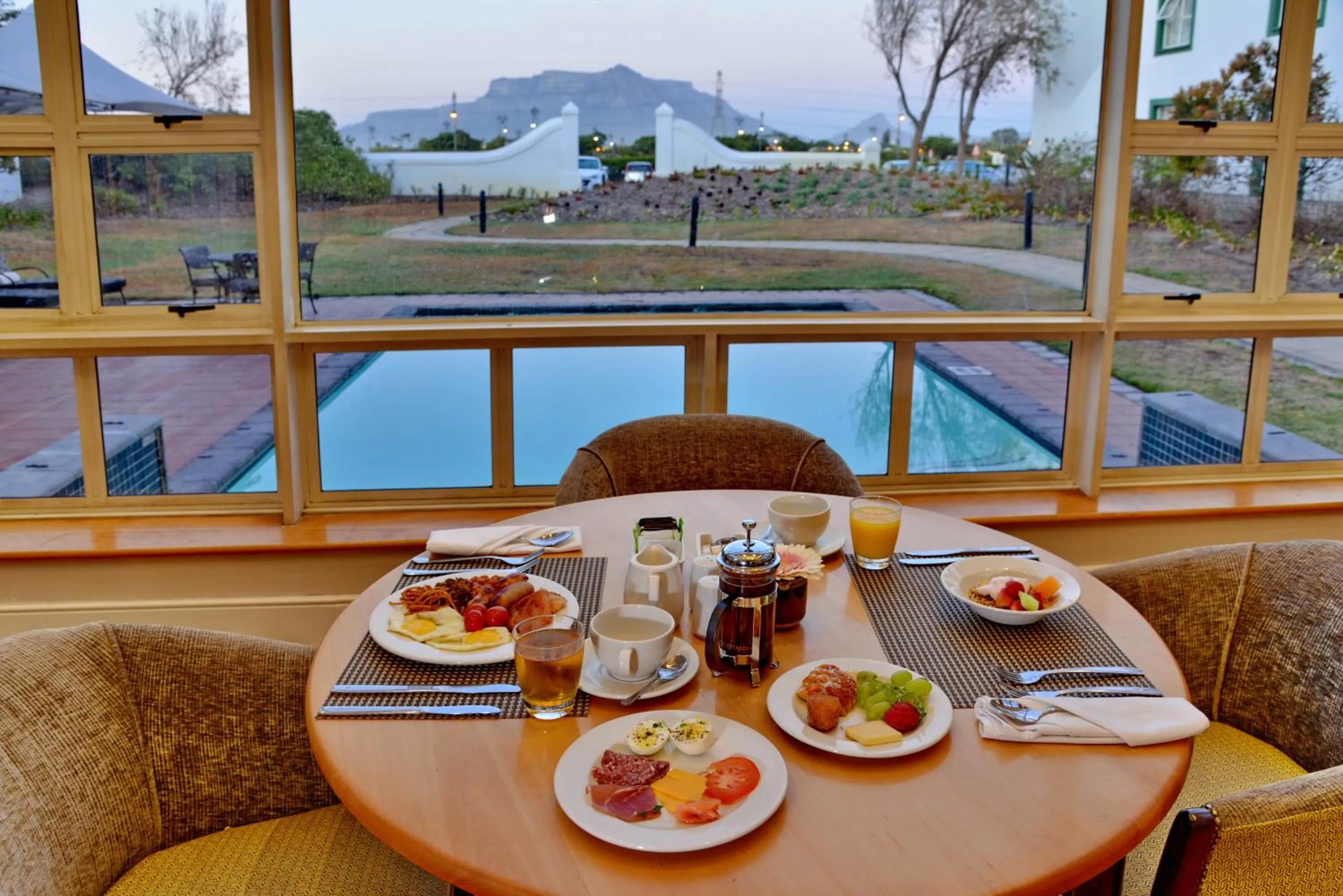 Breakfast in City Lodge Hotel GrandWest