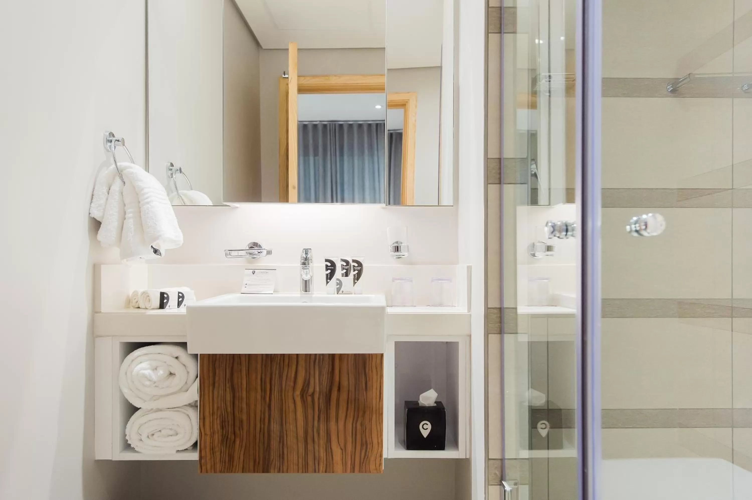 Bathroom in The Capital Pearls Hotel