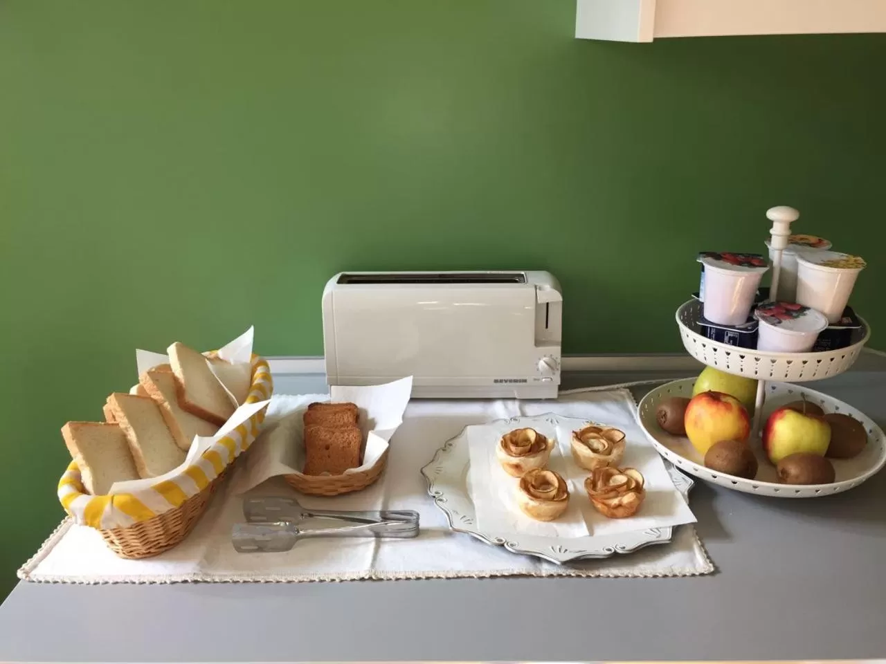 Food and drinks in Siena Gallery - Rooms Only