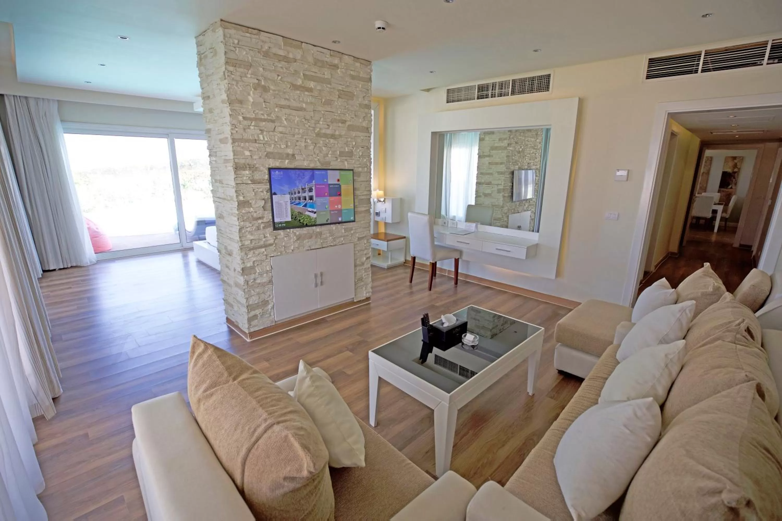 Living room in Sunrise Montemare Resort -Grand Select