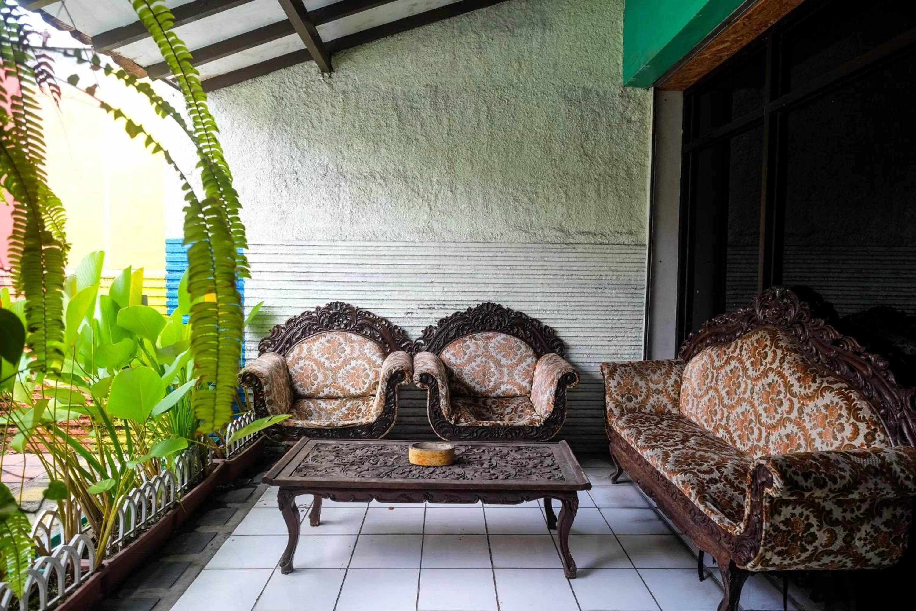 Living room in RedDoorz near Lotte Mart Maguwoharjo Yogyakarta