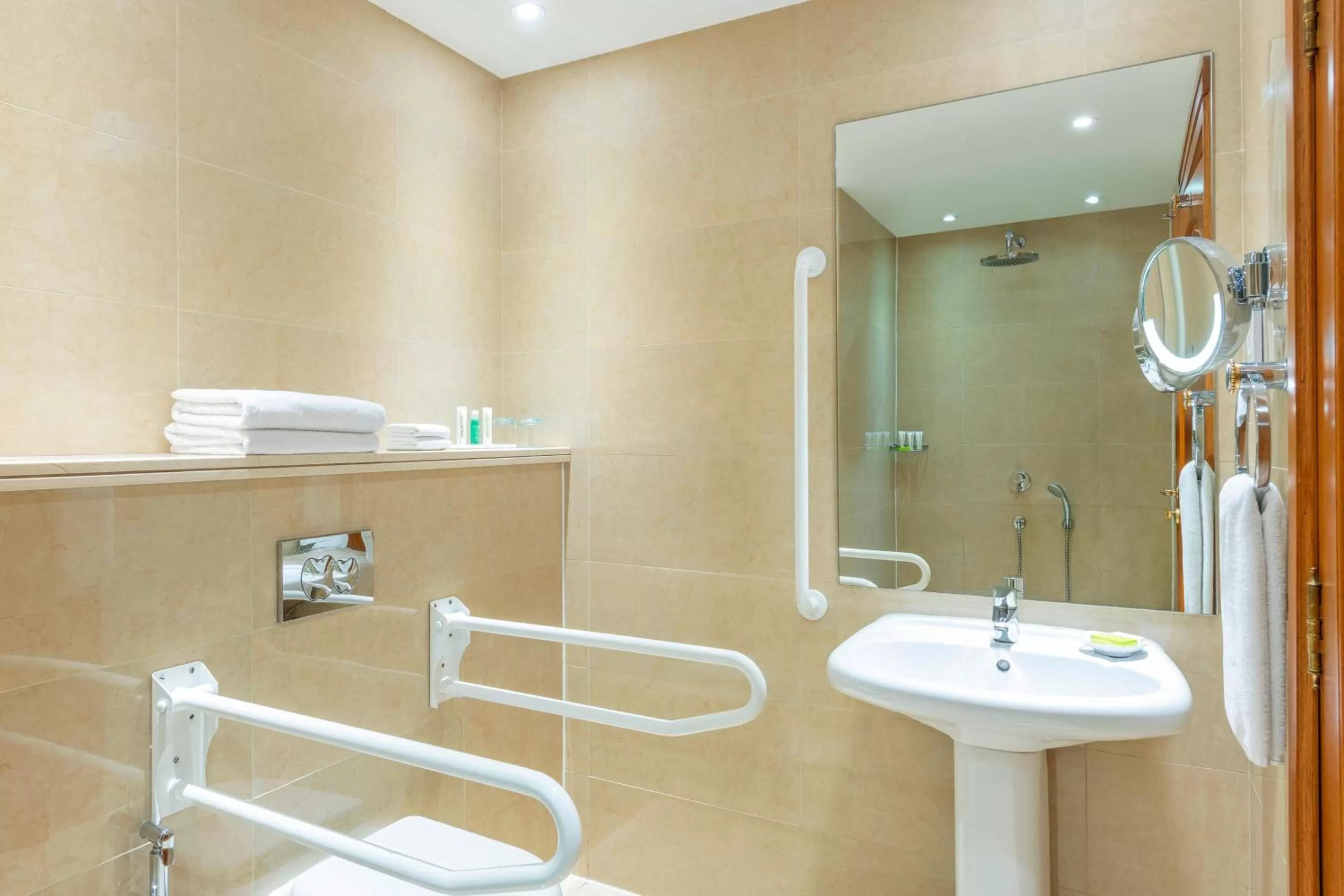 Bathroom in Le Meridien Fairway