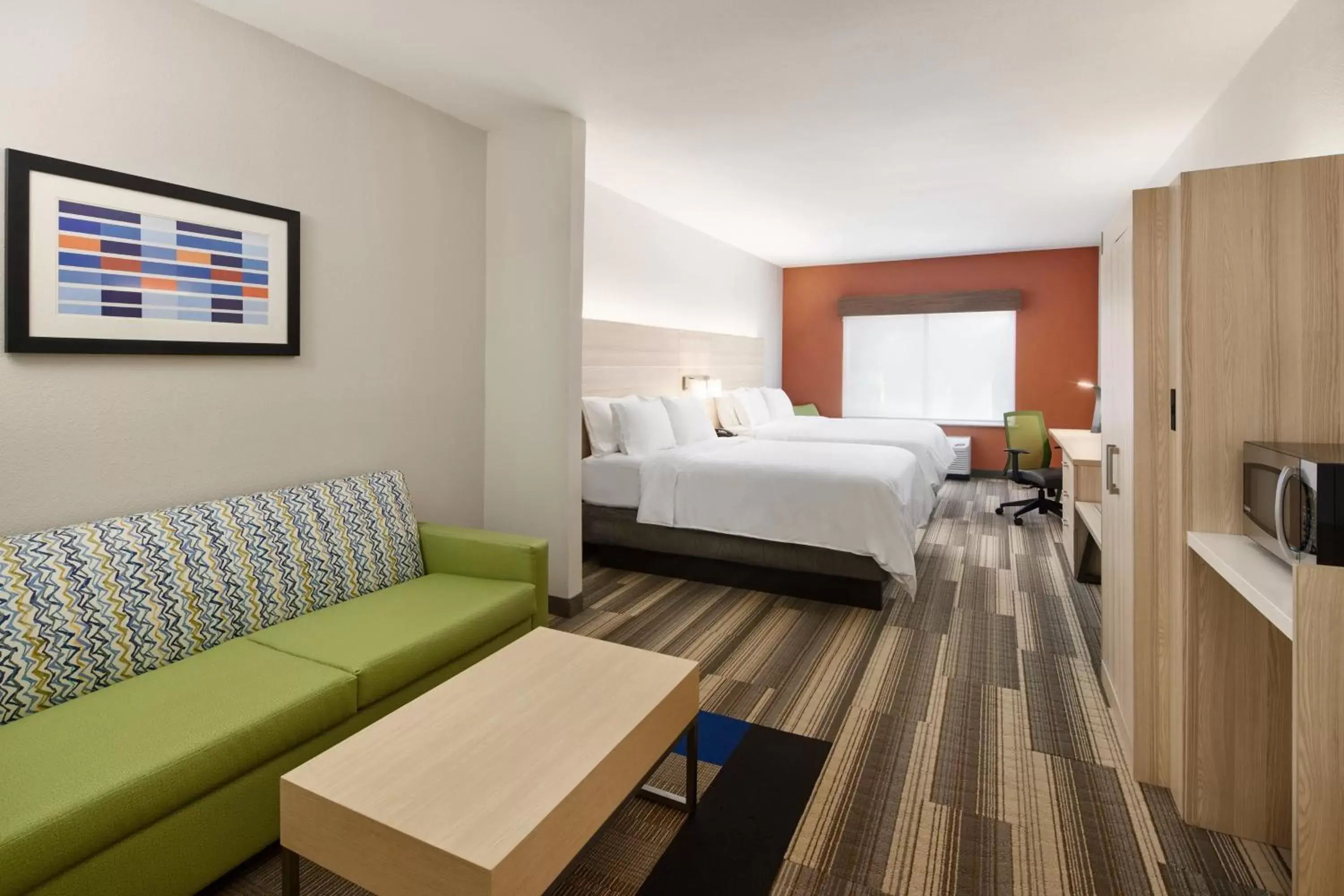 Suite - Disability Access in Holiday Inn Express Hotel & Suites Salem by IHG Suite - Disability Access in Holiday Inn Express Hotel & Suites Salem by IHG
