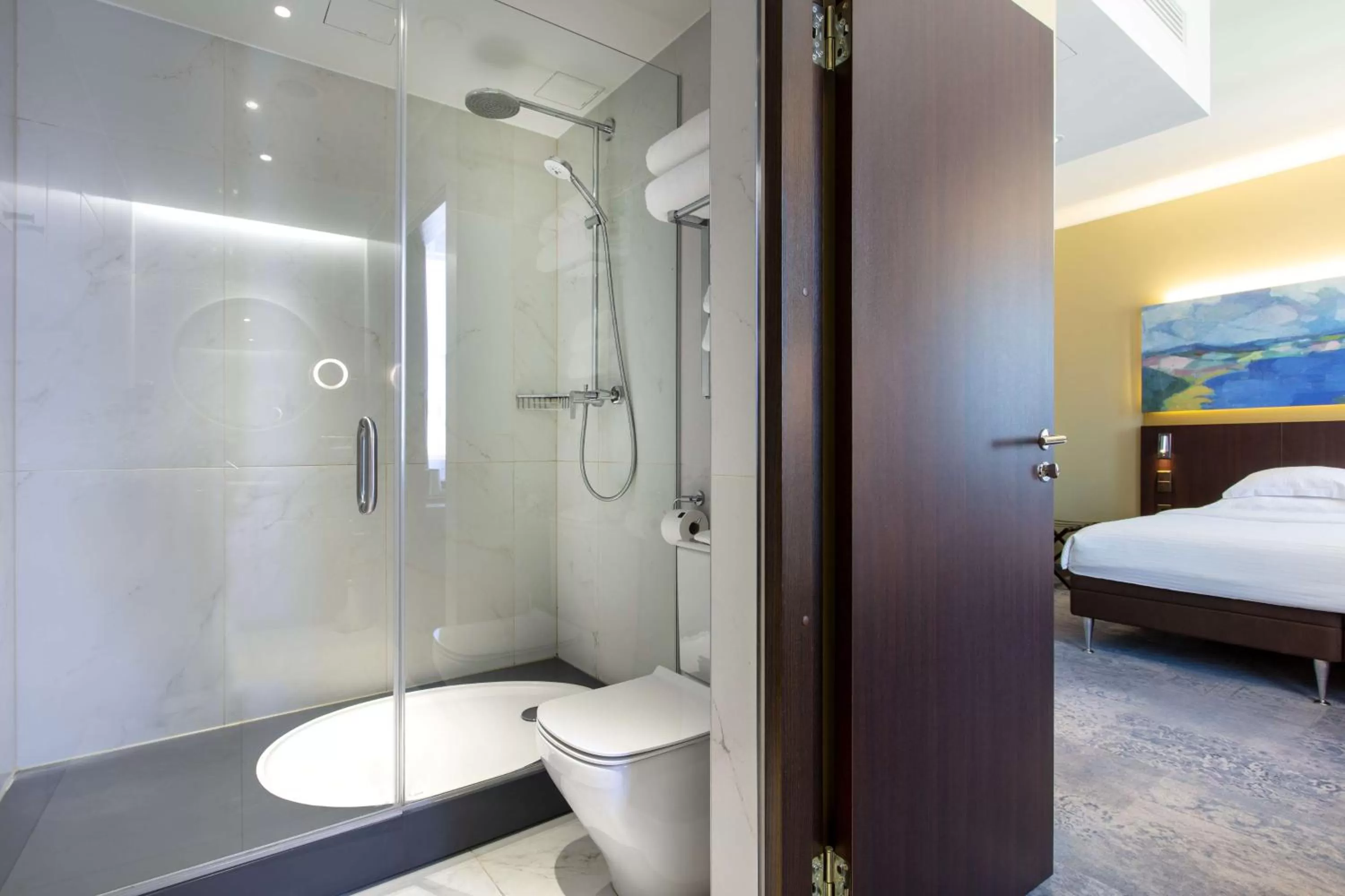 Toilet, Bed in Palace Hotel Tallinn, a member of Radisson Individuals