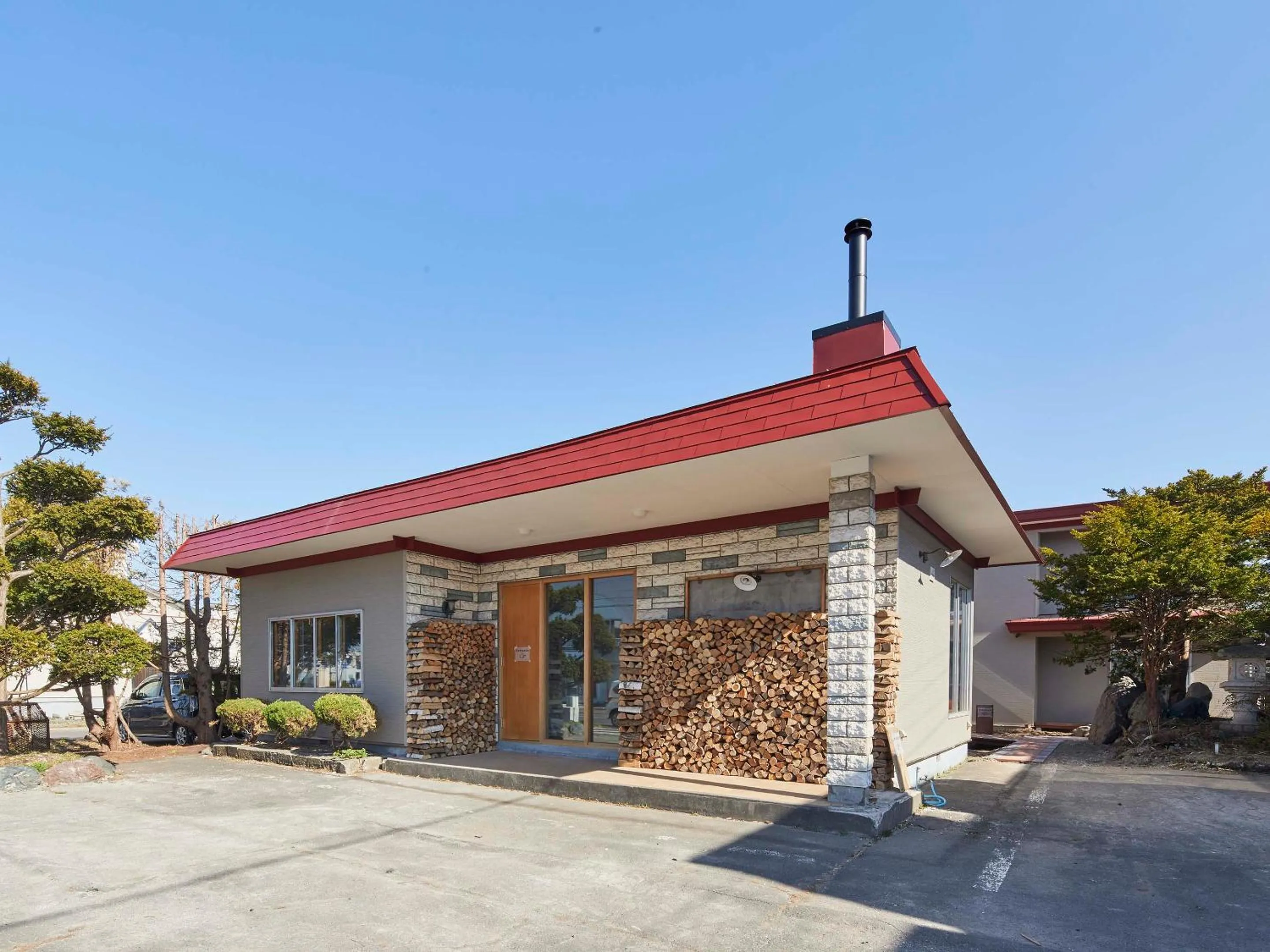 Property building in haku hostel