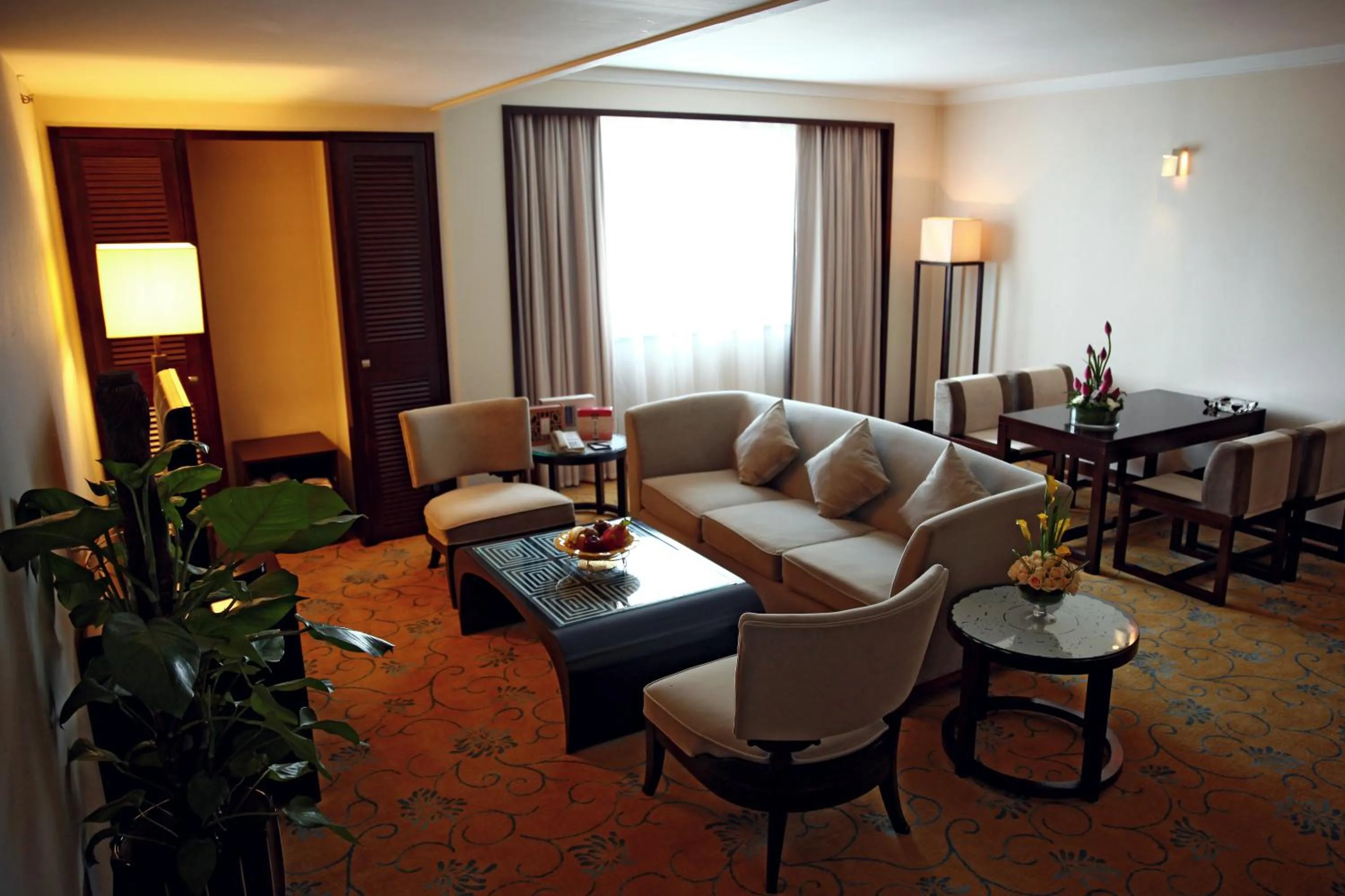 Living room in Garden Hotel Suzhou