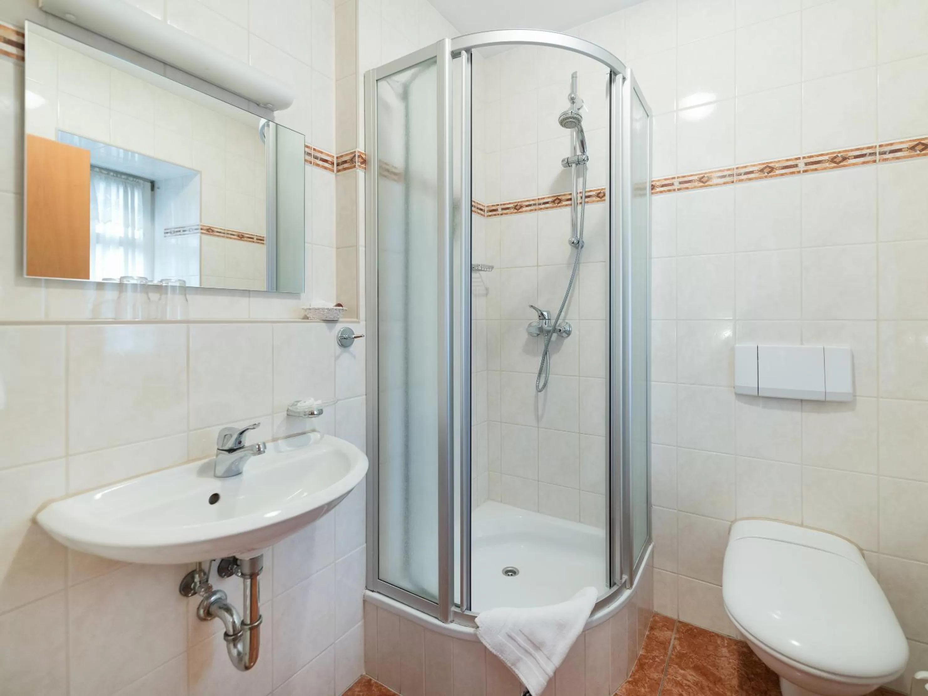 Bathroom in Hotel am Markt