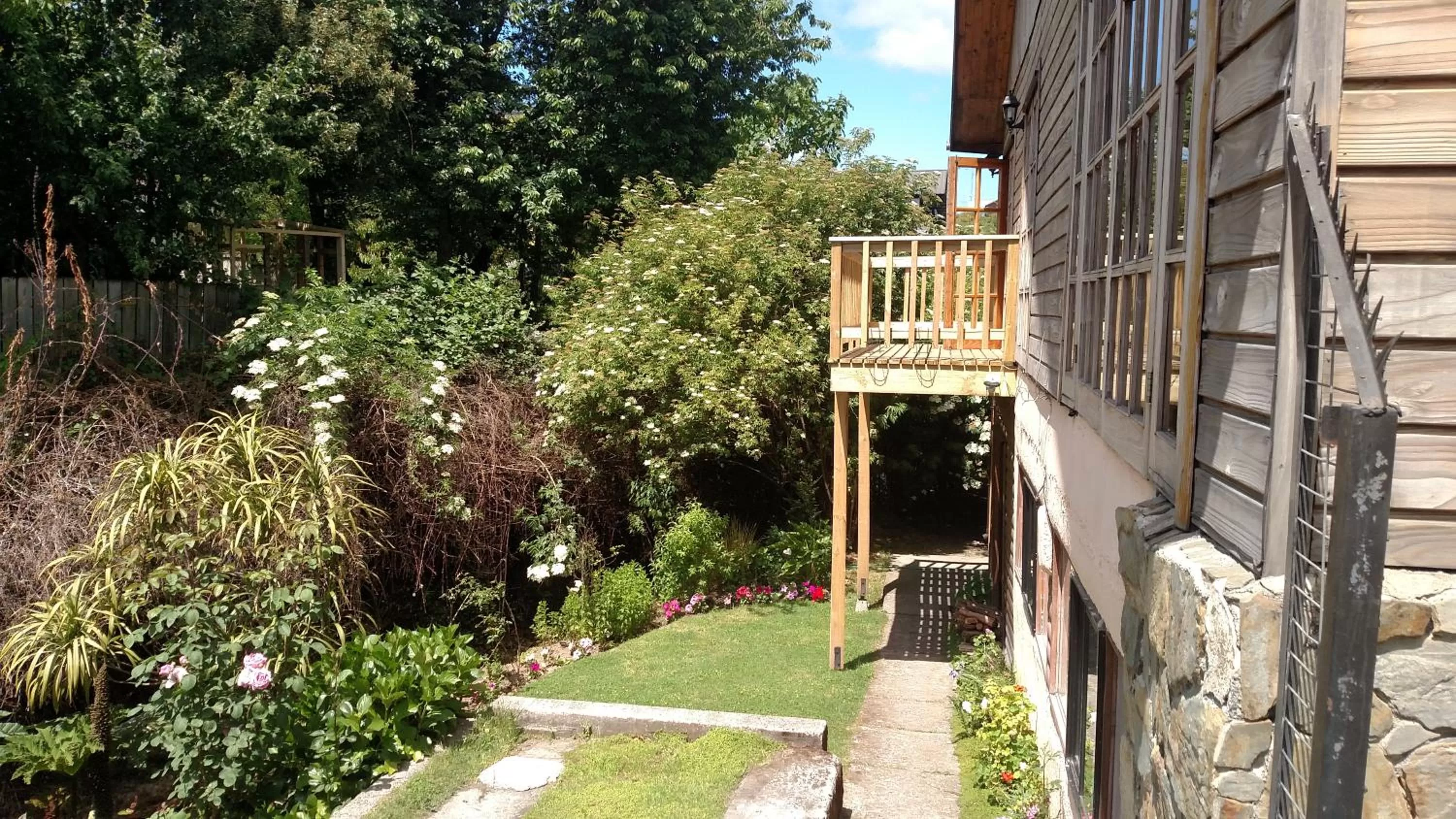 Garden view in Omi Kika B&B